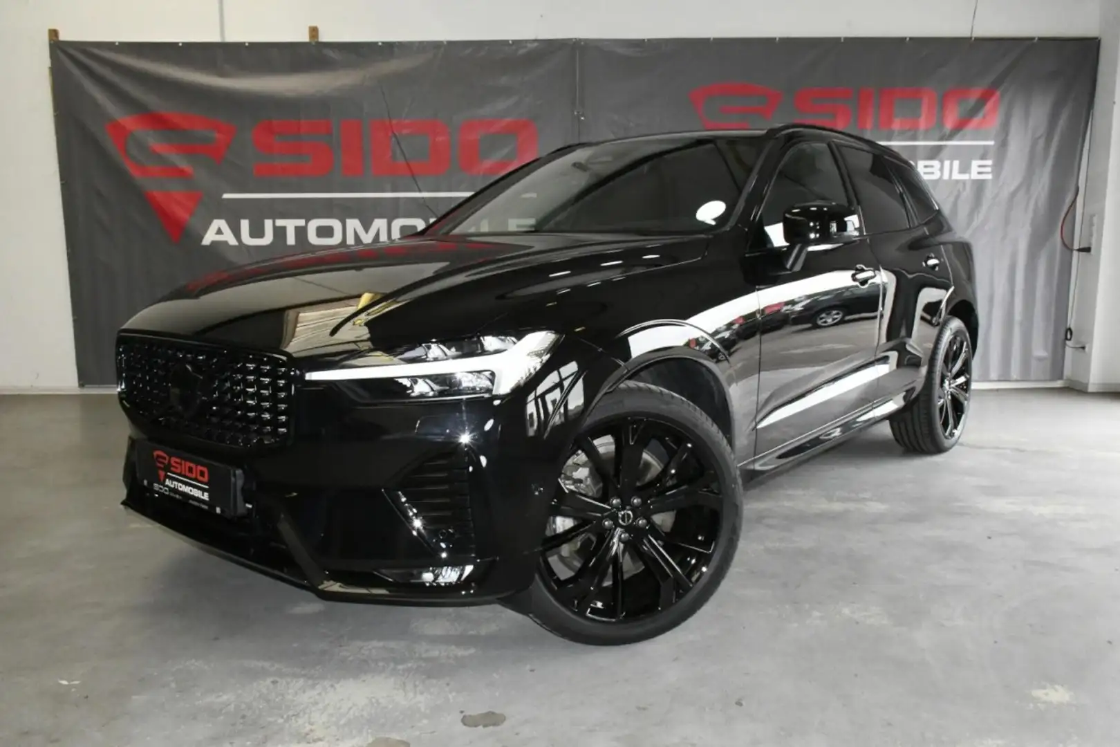 Volvo XC60 Ultim. Black AWD MASS*SITZBL*B&W*HuD*360*PANO Schwarz - 1