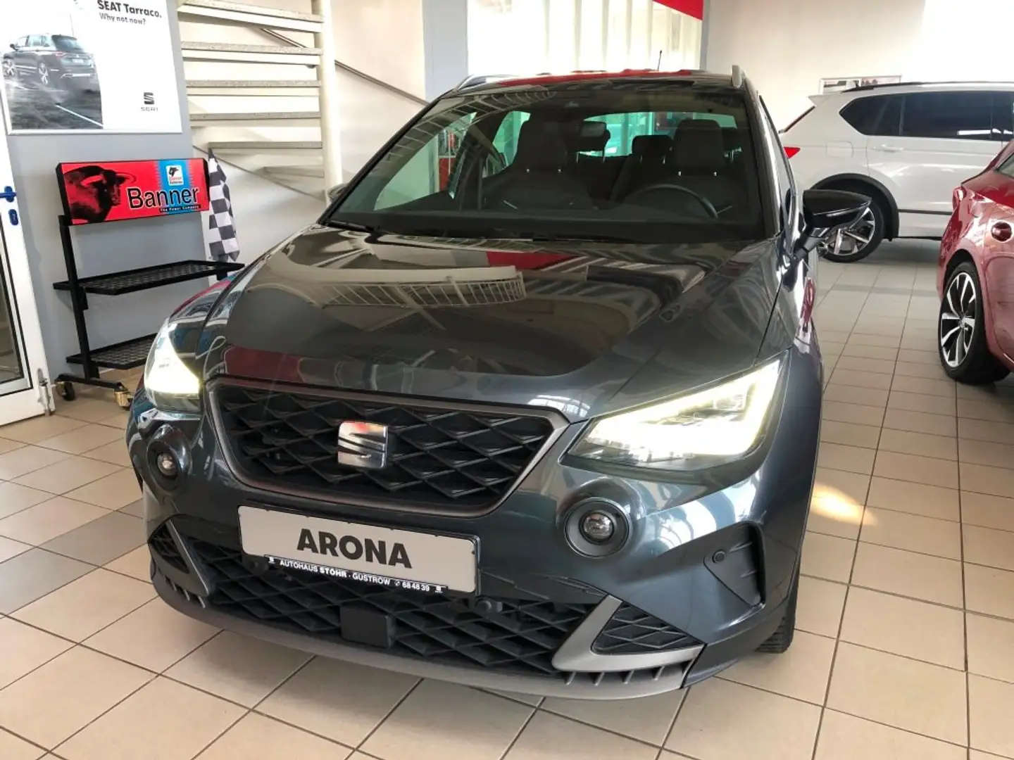 SEAT Arona FR 1.0TSI Grau - 2