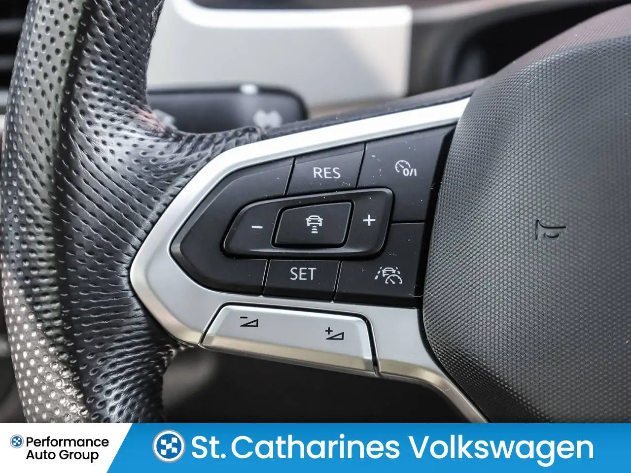 Volkswagen Atlas photo Volkswagen Atlas