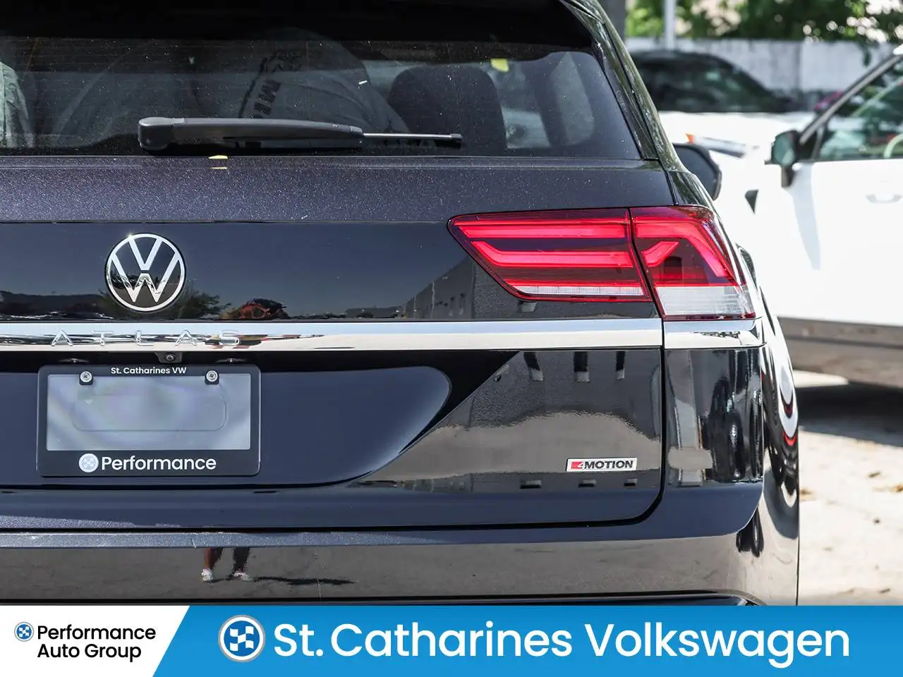 Volkswagen Atlas photo Volkswagen Atlas