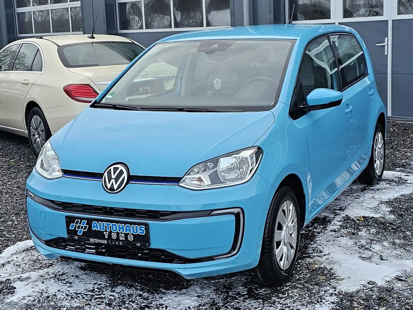 Volkswagen up! e-up! Basis, 1. Hand, Lane-Assist, Sitzheizung Blau - 1