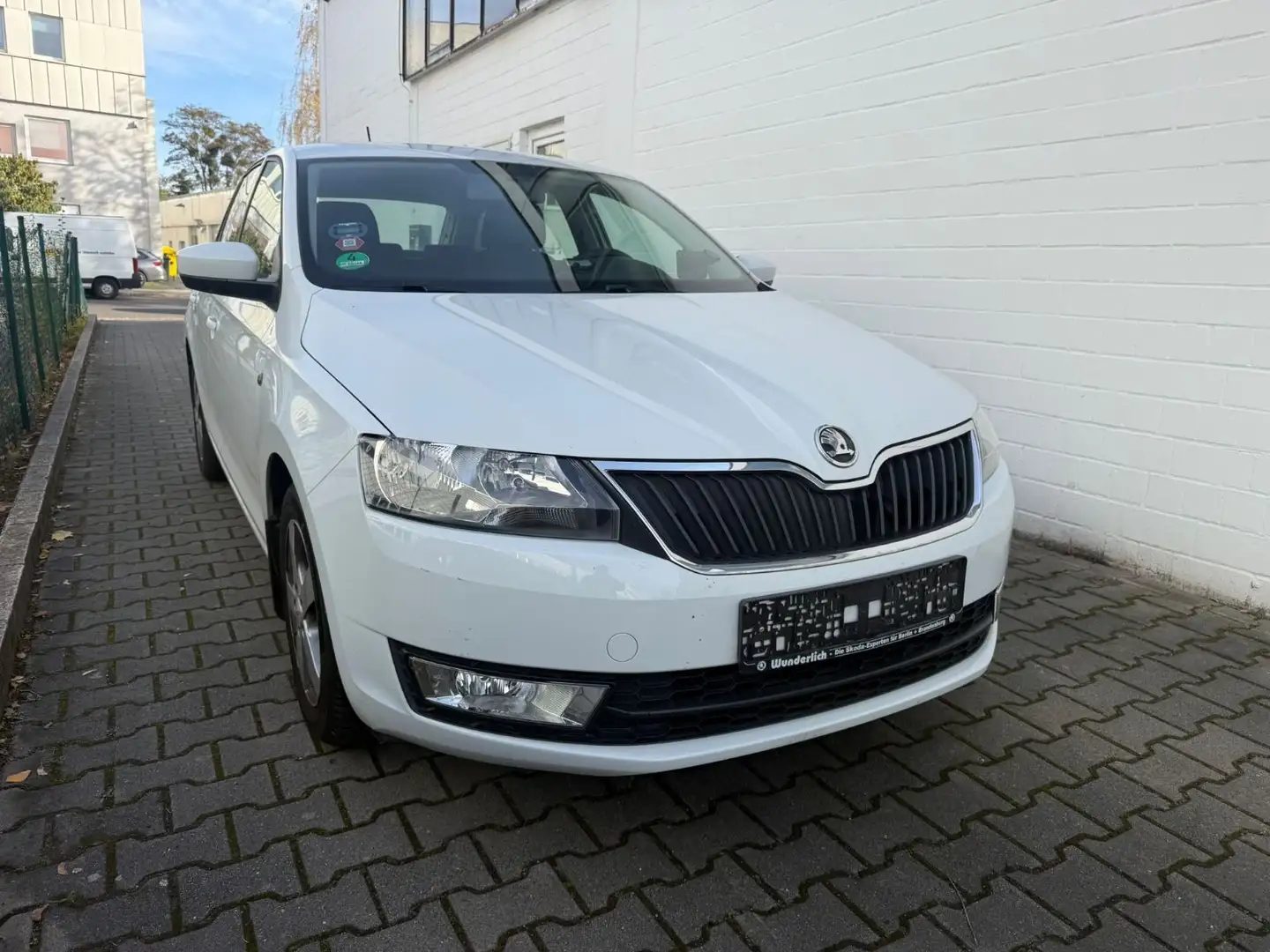 Skoda Rapid/Spaceback Spaceback Ambition Blanc - 1