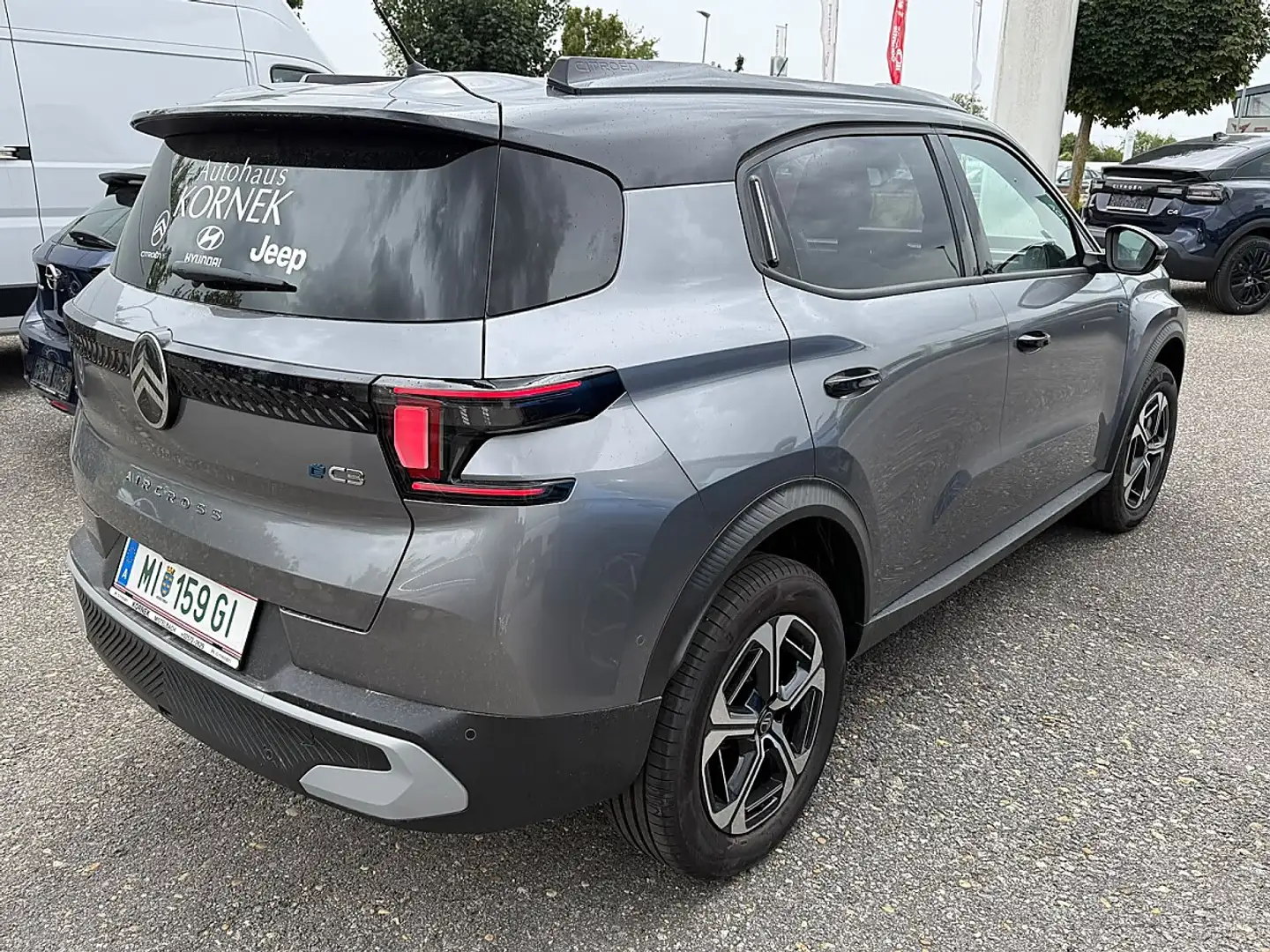 Citroen C3 Aircross e-C3 Aircross 113 Standard Range 44kWh Max Wint... Grau - 2