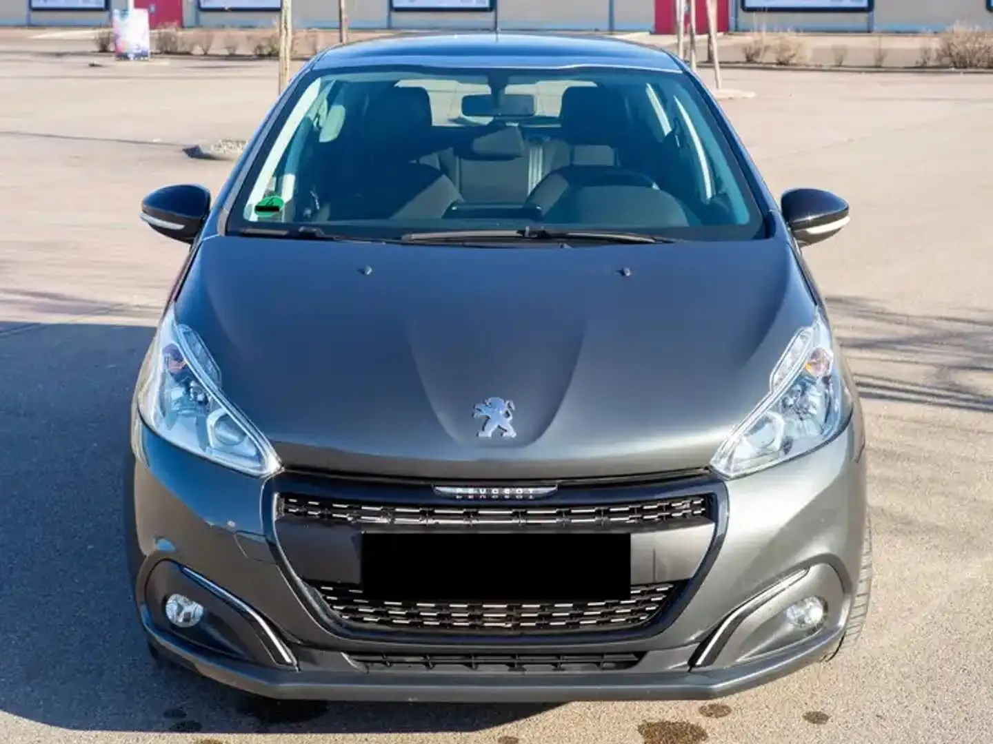 Peugeot 208 PureTech 82 Active Grau - 2