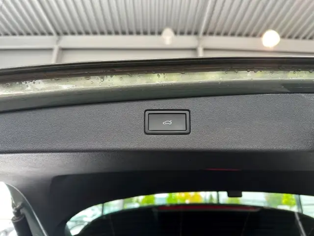 Volkswagen Tiguan view 9
