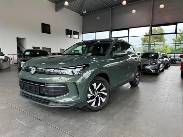 2026 Volkswagen Tiguan in Green for sale