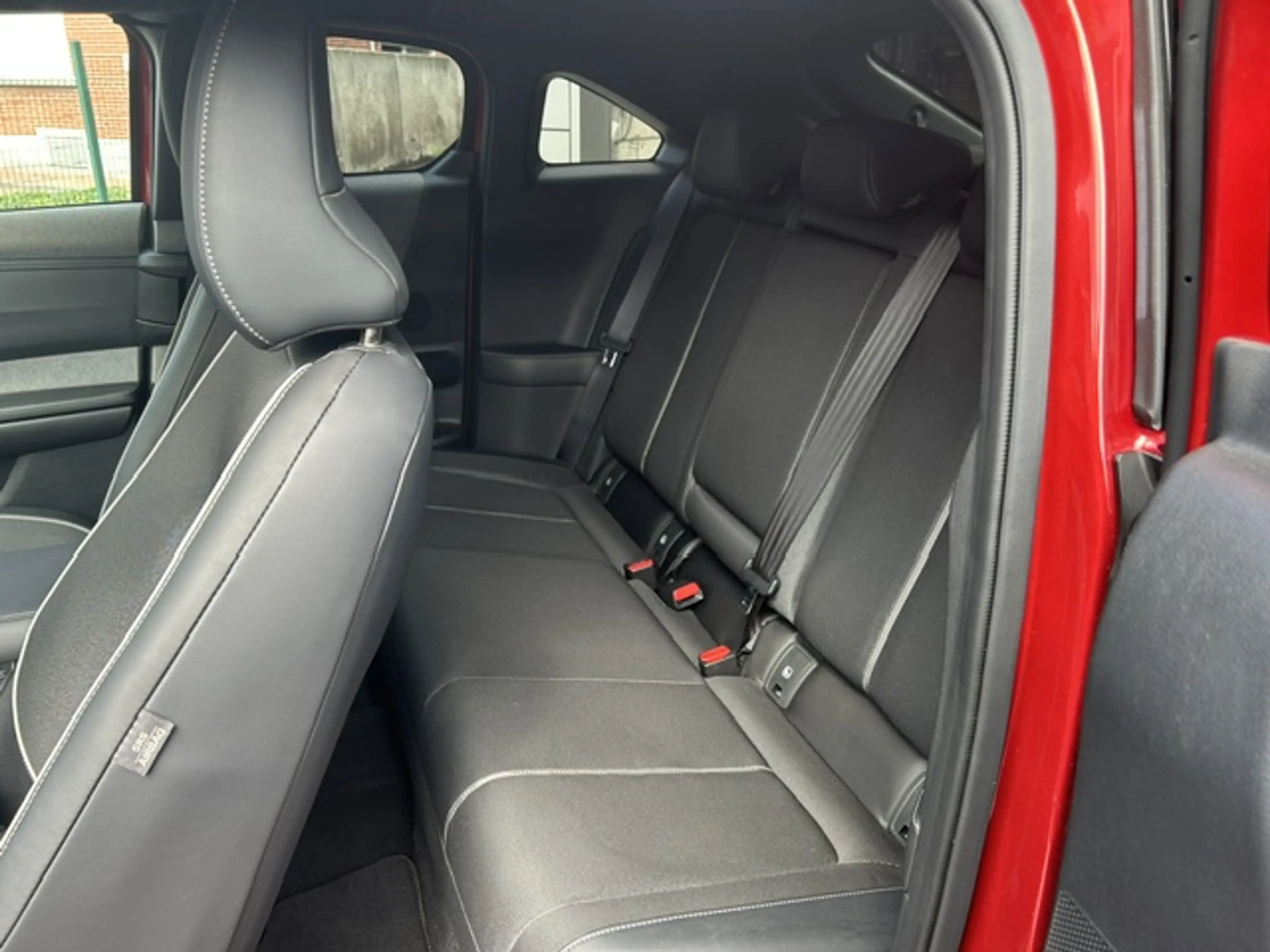 Mazda MX-30 MX-30 17.8 kWh e-SKYACTIV R-EV Makoto (125kW) — photo 14
