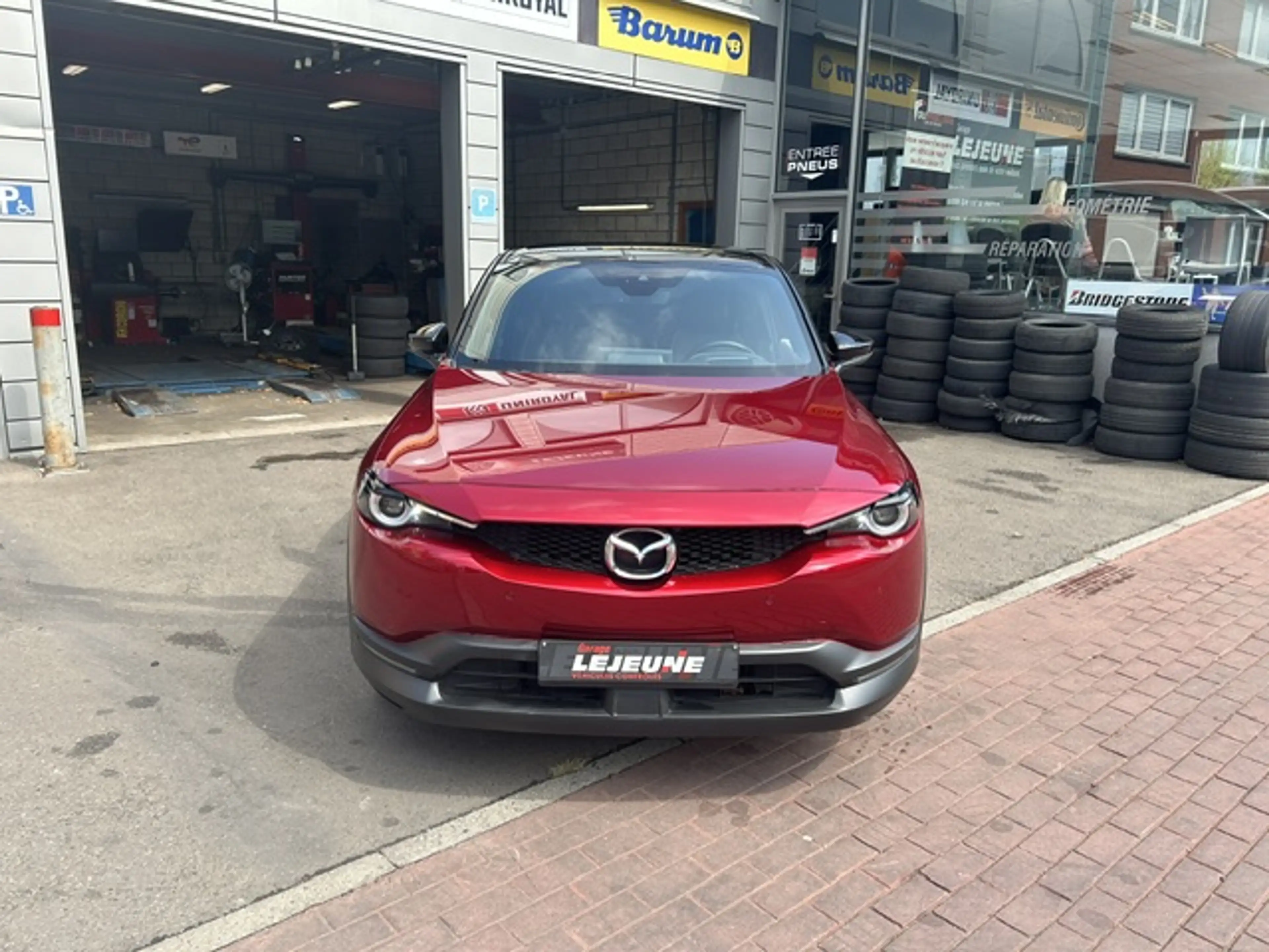 Mazda MX-30 MX-30 17.8 kWh e-SKYACTIV R-EV Makoto (125kW) — photo 2