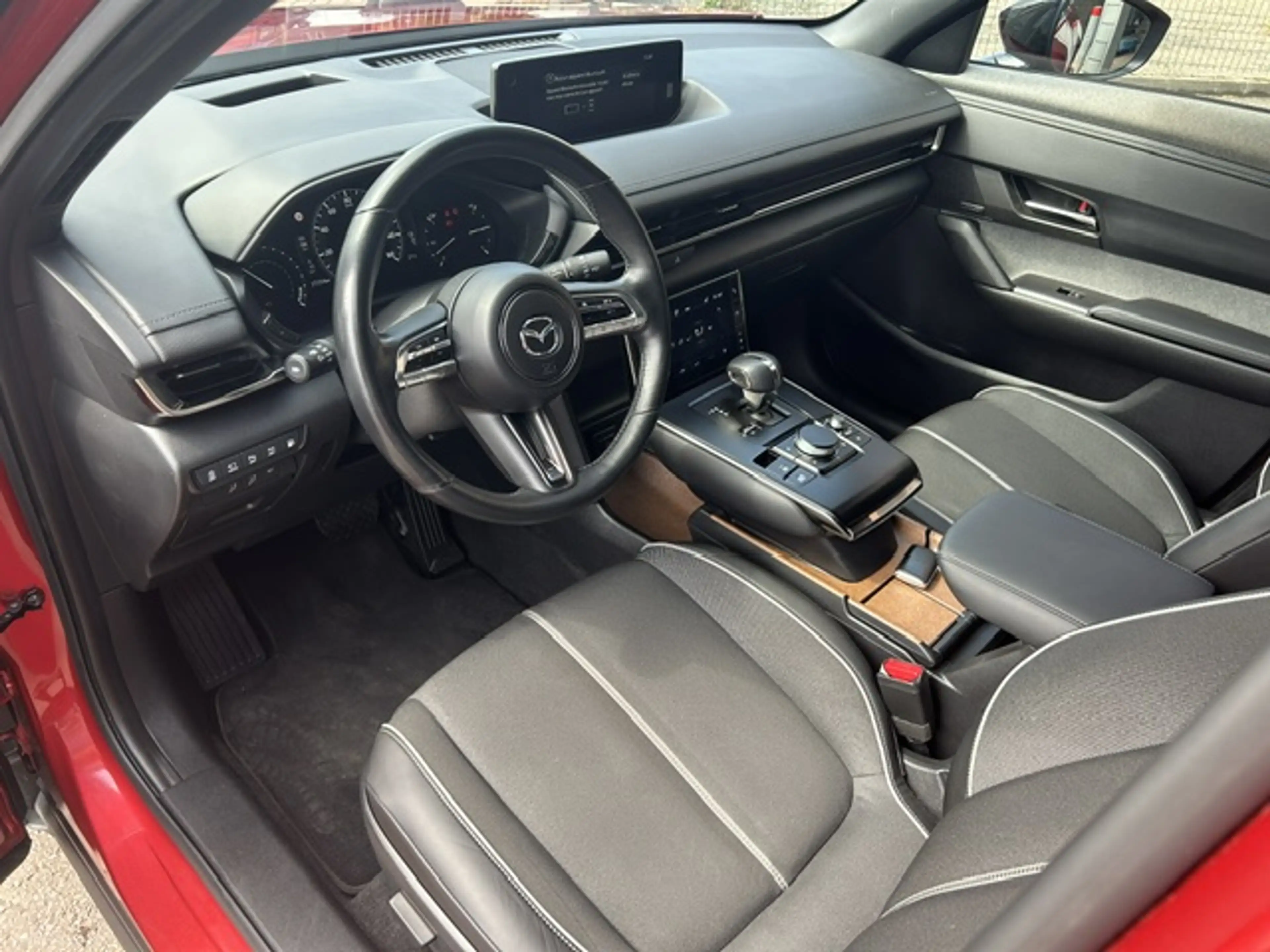 Mazda MX-30 MX-30 17.8 kWh e-SKYACTIV R-EV Makoto (125kW) — photo 12