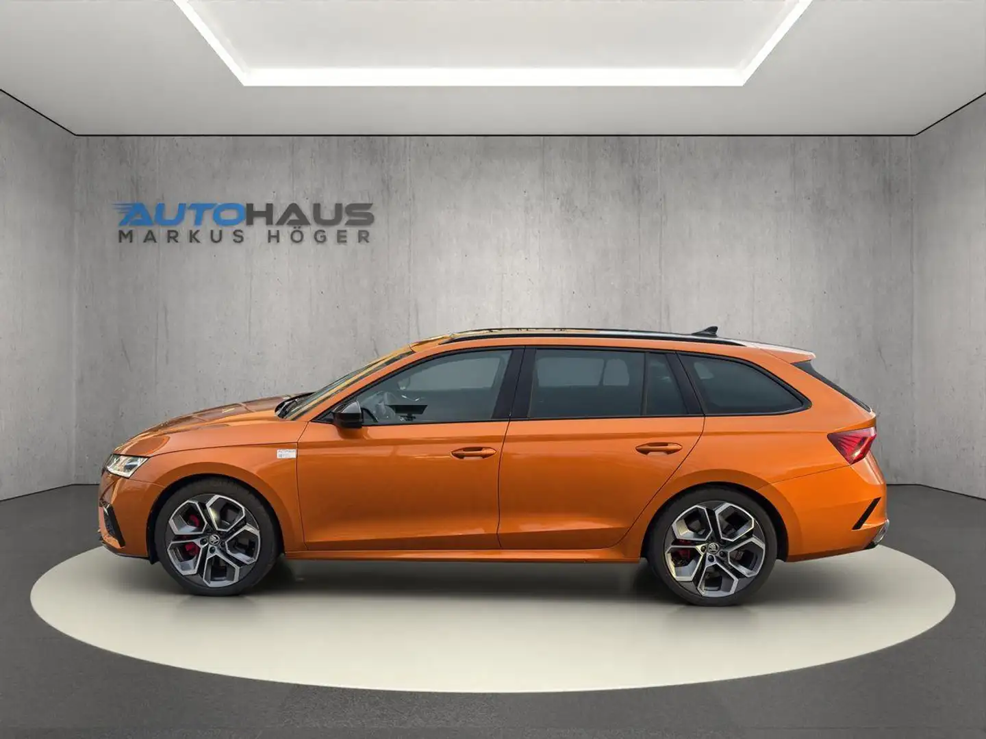 Skoda Octavia 2.0 TSI RS LEDER+STANDHZG+HUD+KAMERA+ACC+PANO+AHK+ Orange - 2