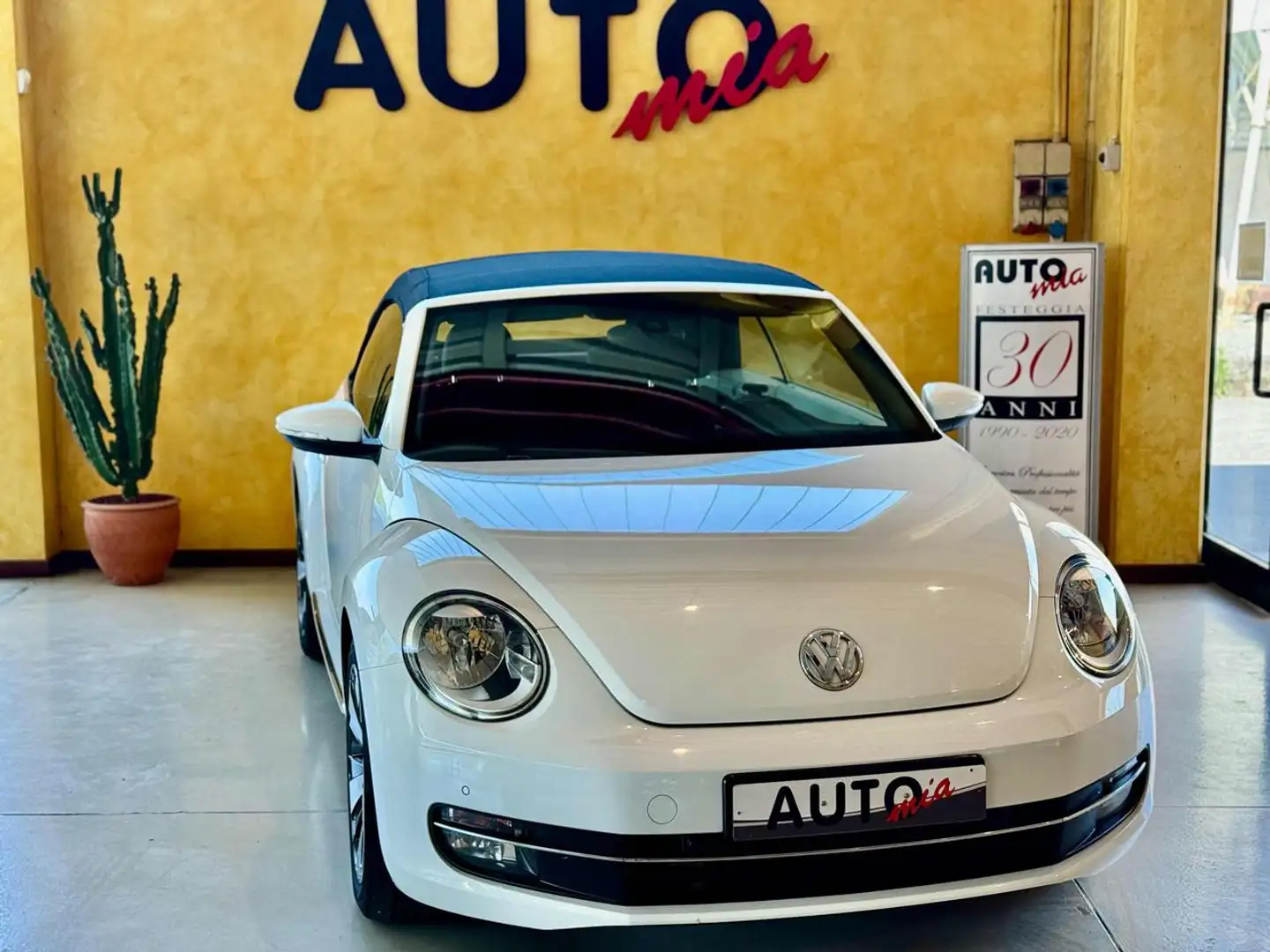 Volkswagen Maggiolino Cabrio 1.4 TSI CUP BlueMotion Technology Alb - 2