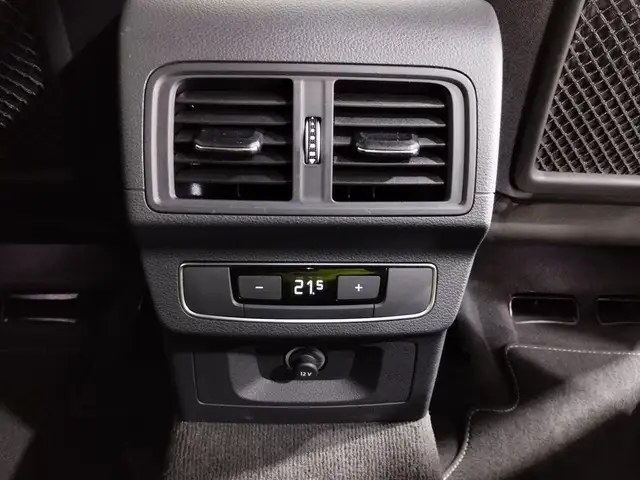 Audi Q5 view 17