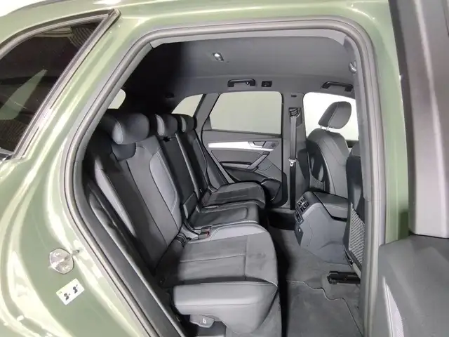 Audi Q5 view 7