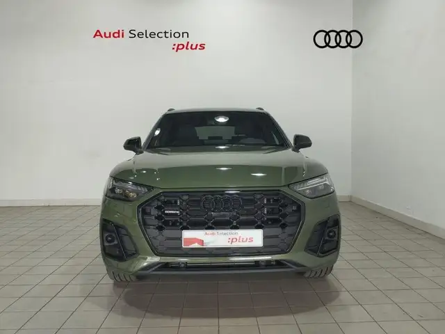 Audi Q5 view 2