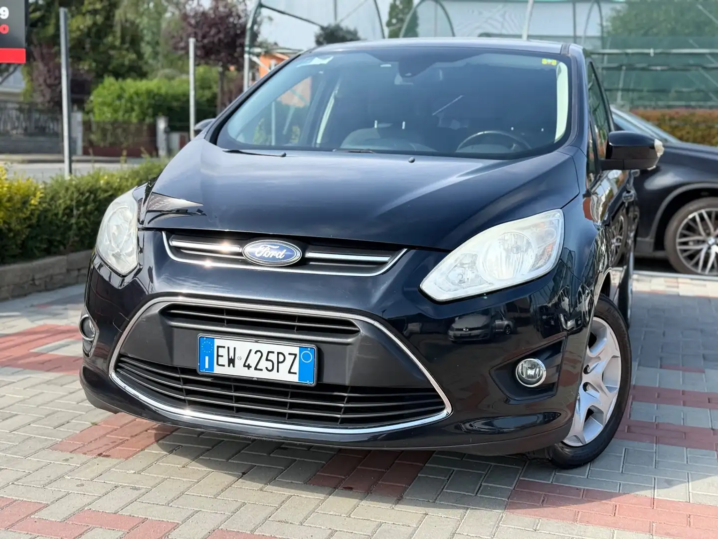 Ford C-Max 1.6 120CV GPL Titanium Schwarz - 1