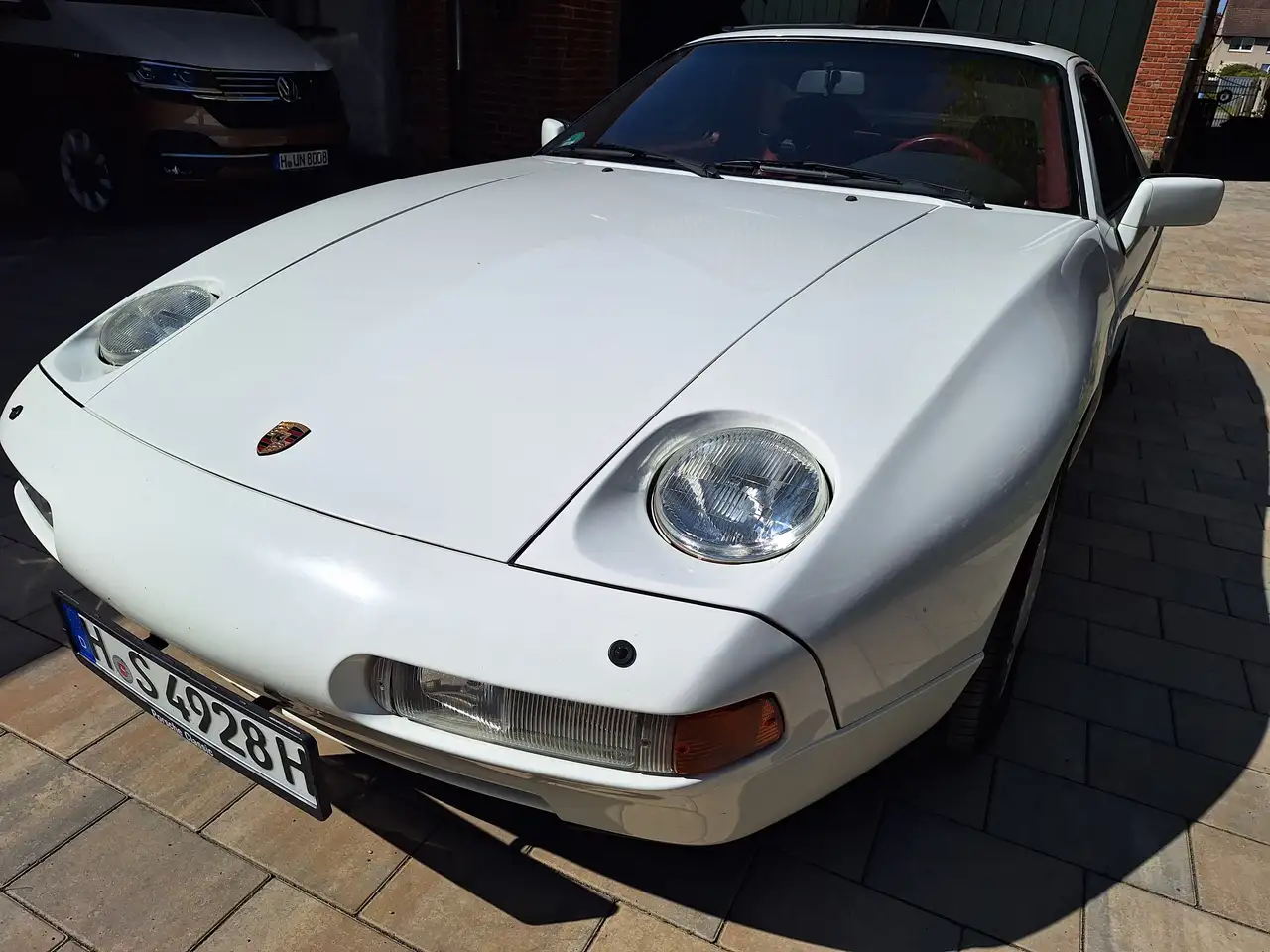 Porsche 928