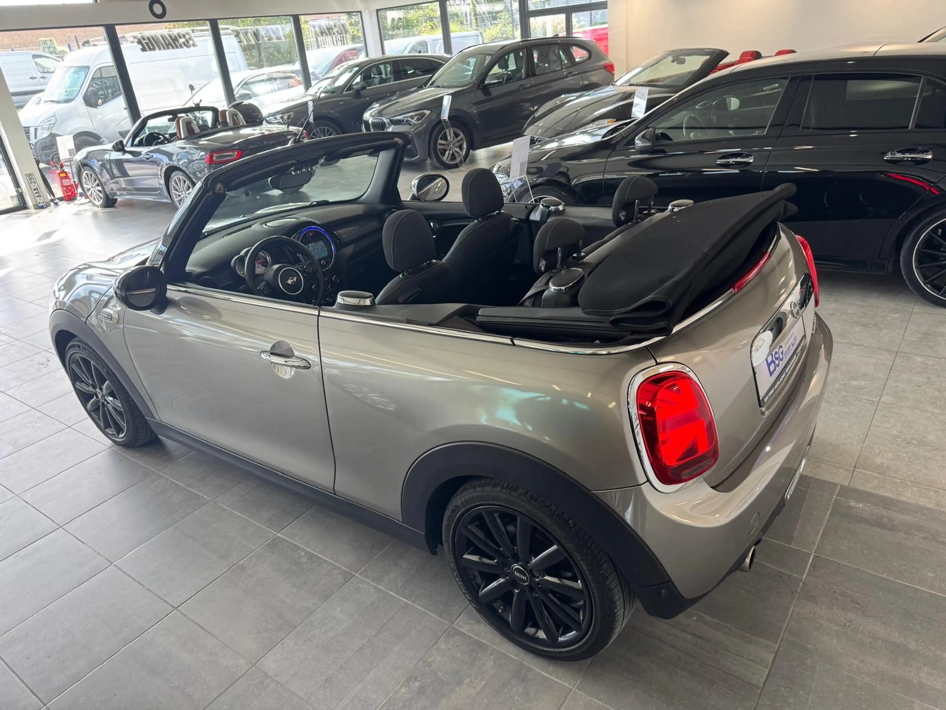 MINI Cooper Cabrio Mini Cabriolet 1.5 Cooper — photo 10