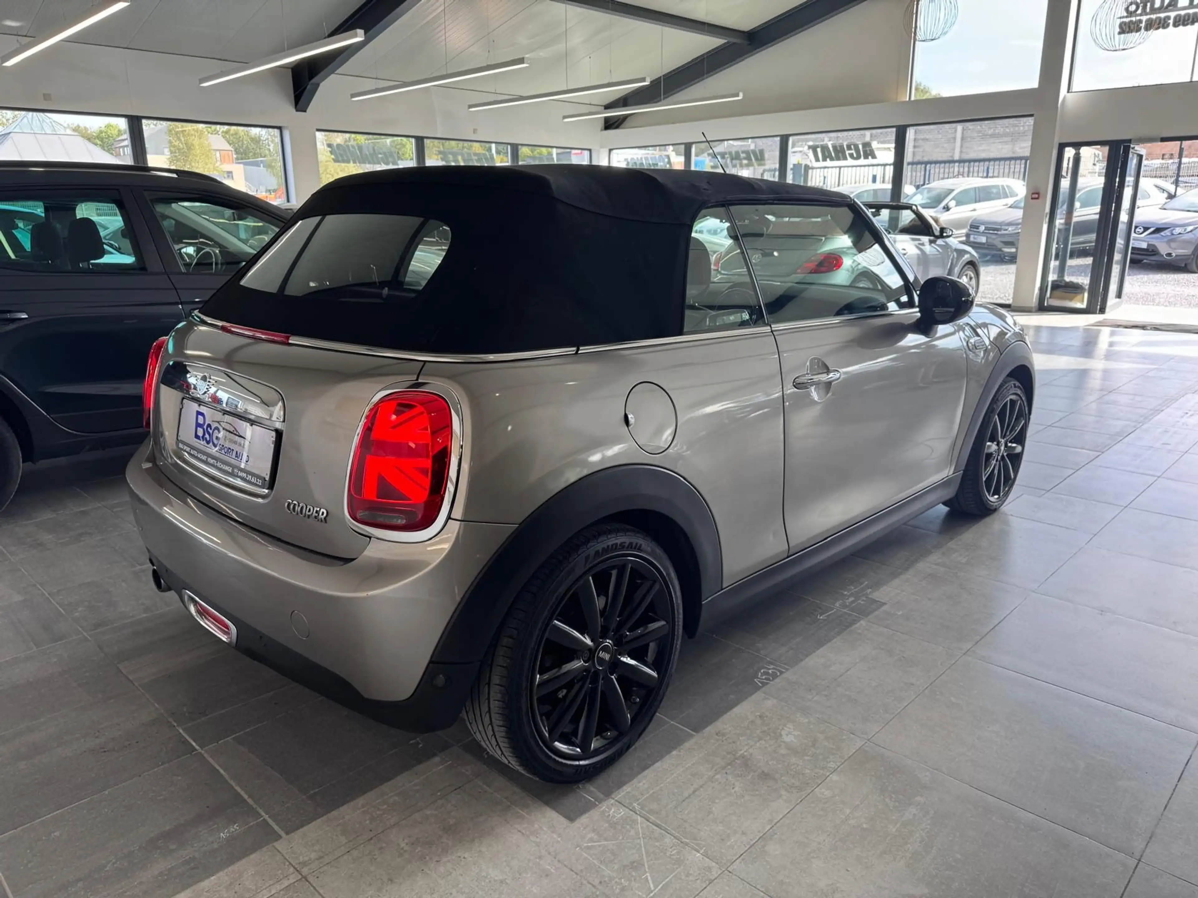 MINI Cooper Cabrio Mini Cabriolet 1.5 Cooper — photo 4