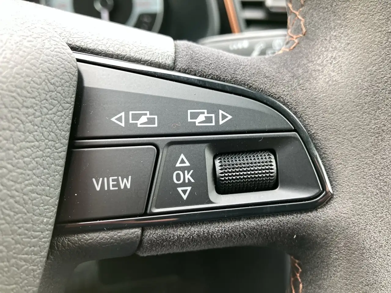 SEAT LEON CUPRA R 310 TSI 310 ch AVANT BVM - CAMÉRA D'AIDE AU STATIONNEMENT - VOLANT EN CUIR