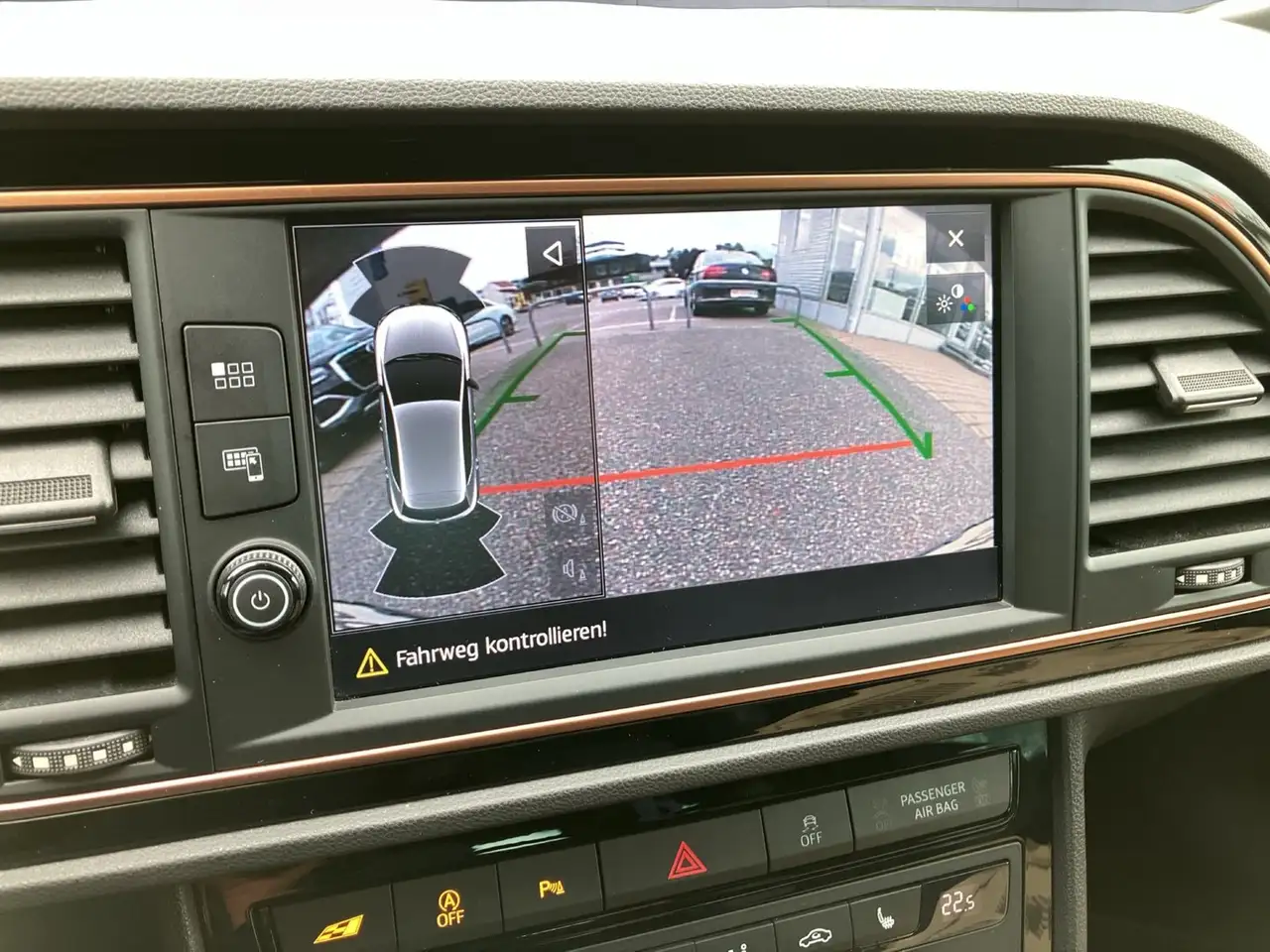 SEAT LEON CUPRA R 310 TSI 310 ch AVANT BVM - CAMÉRA D'AIDE AU STATIONNEMENT - VOLANT EN CUIR