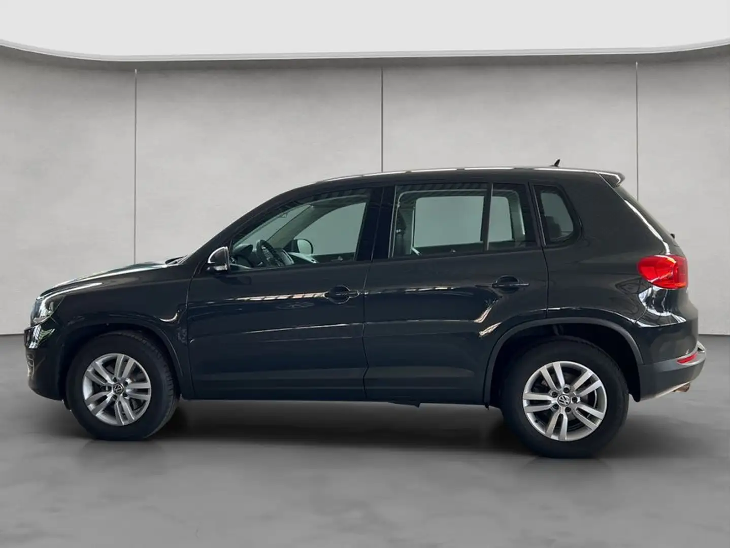 Volkswagen Tiguan 1.4 TSI BlueMotion Technology Trend & Fun Gris - 2