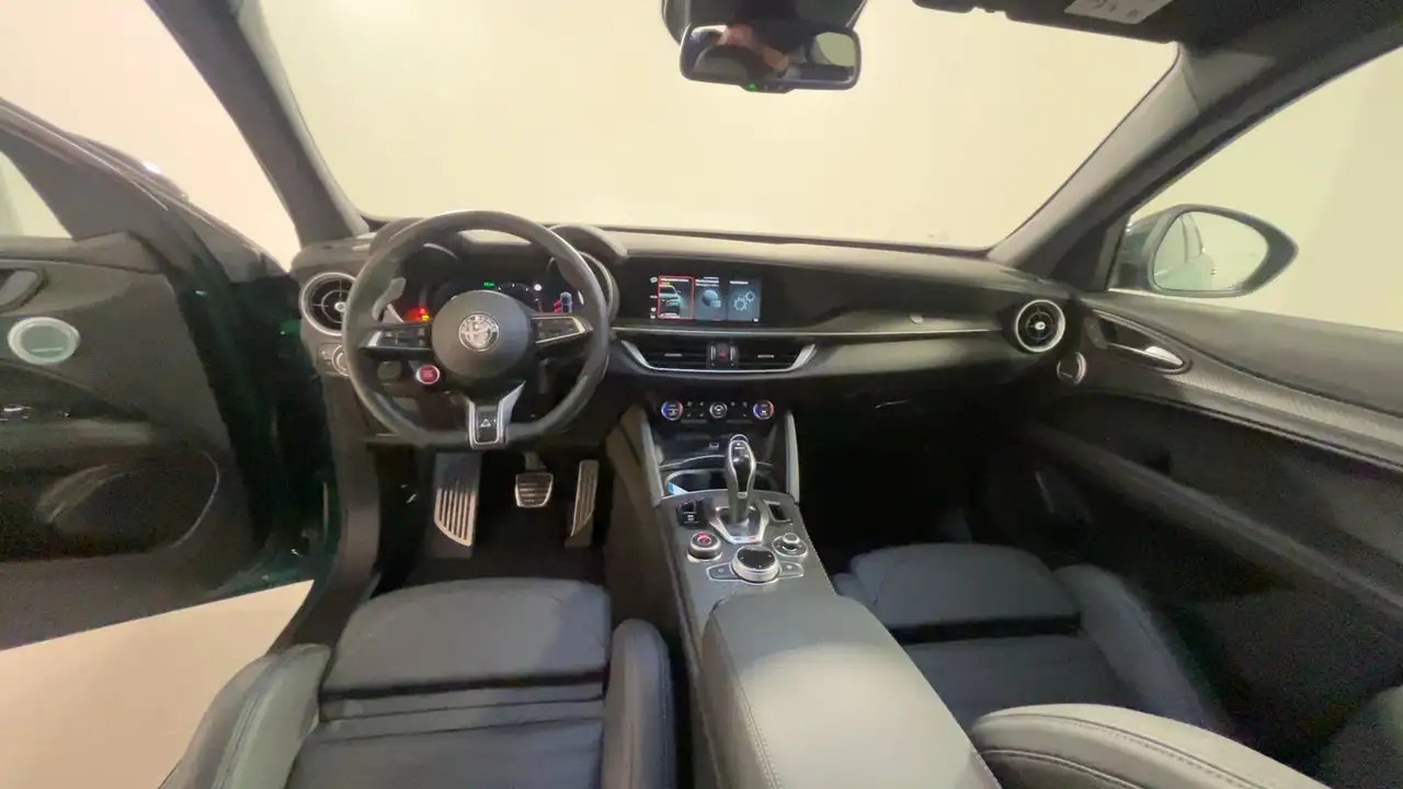 Alfa Romeo Stelvio 2024 — фото 13