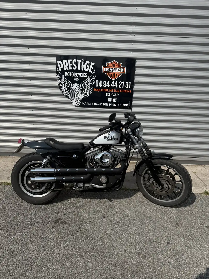 Harley-Davidson Sportster 883 Negro - 1