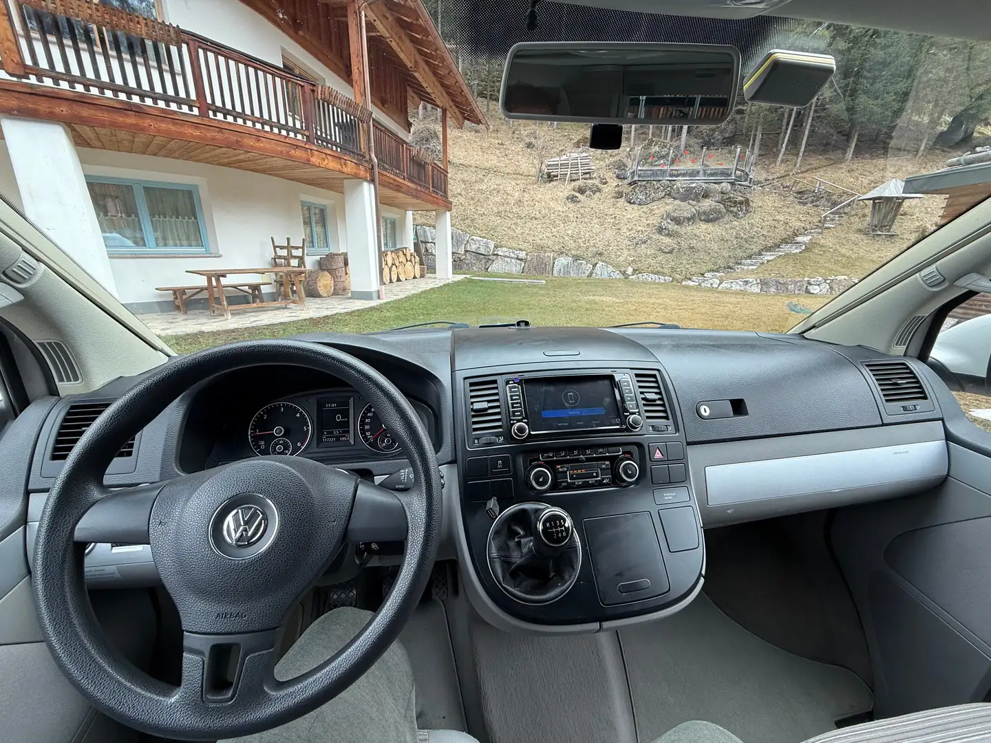 Volkswagen T5 California Blanc - 1