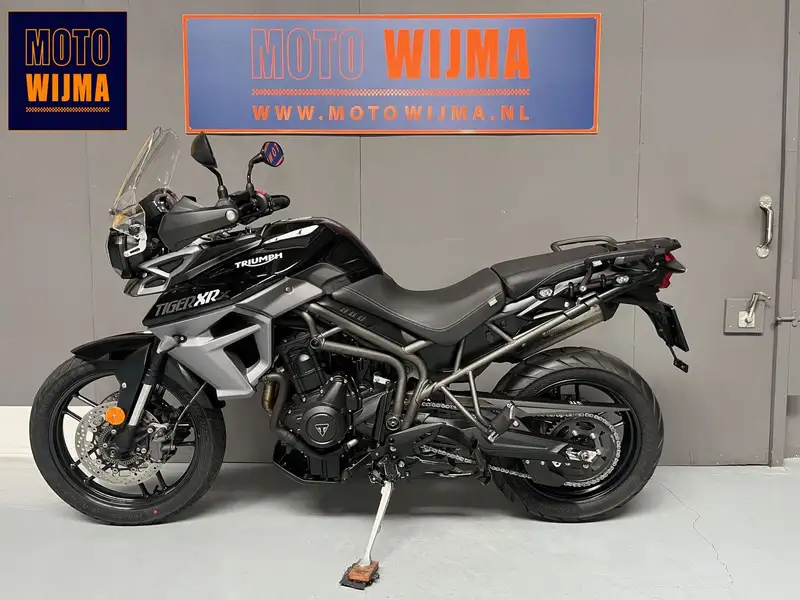 Triumph Tiger 800 - foto 2