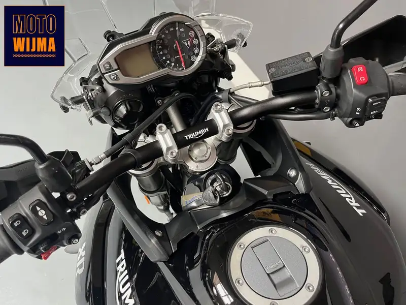 Triumph Tiger 800 - foto 3