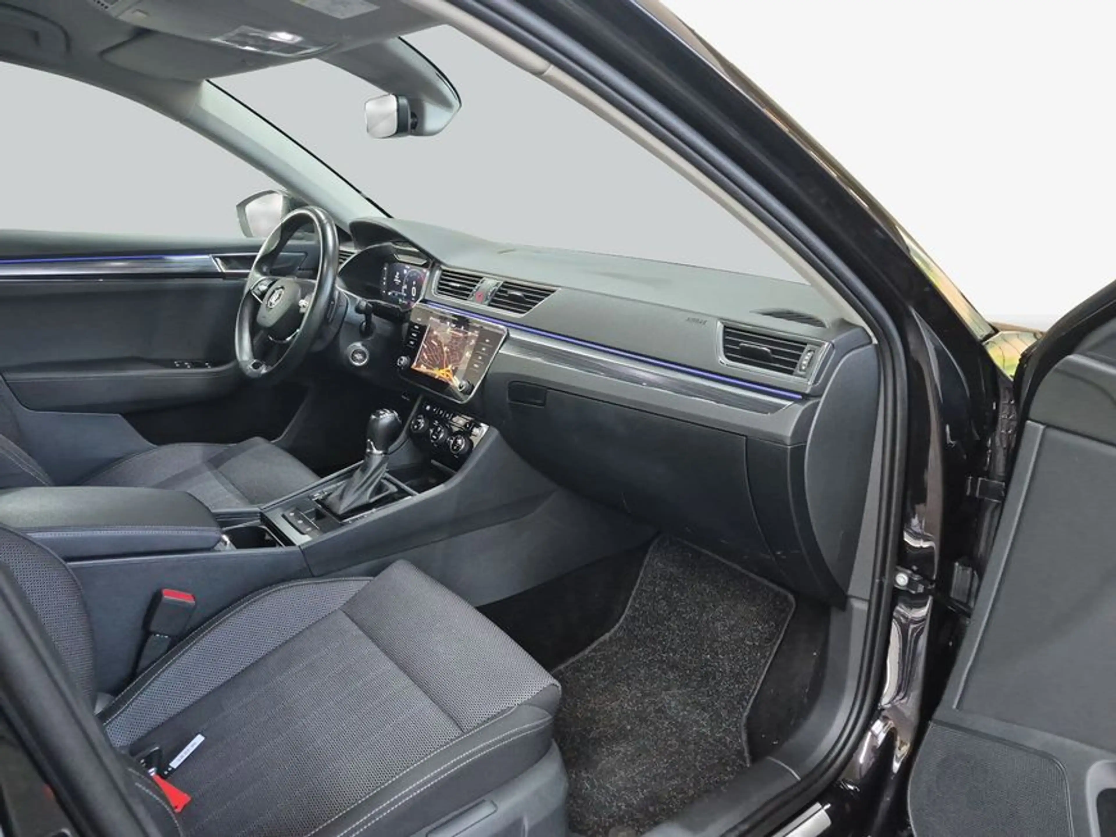 Skoda Superb Combi 2.0 TDI DSG Style — photo 12