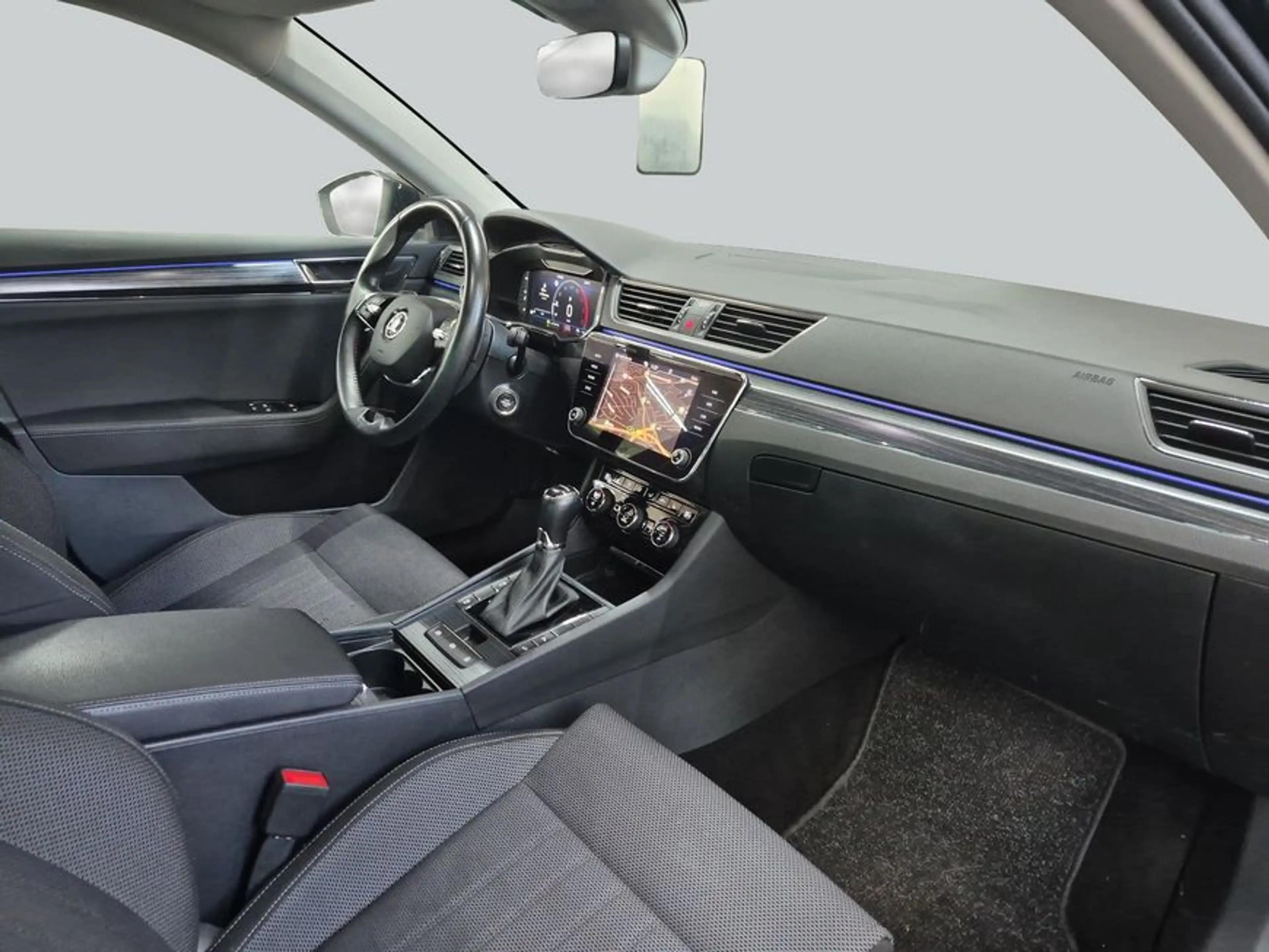 Skoda Superb Combi 2.0 TDI DSG Style — photo 15