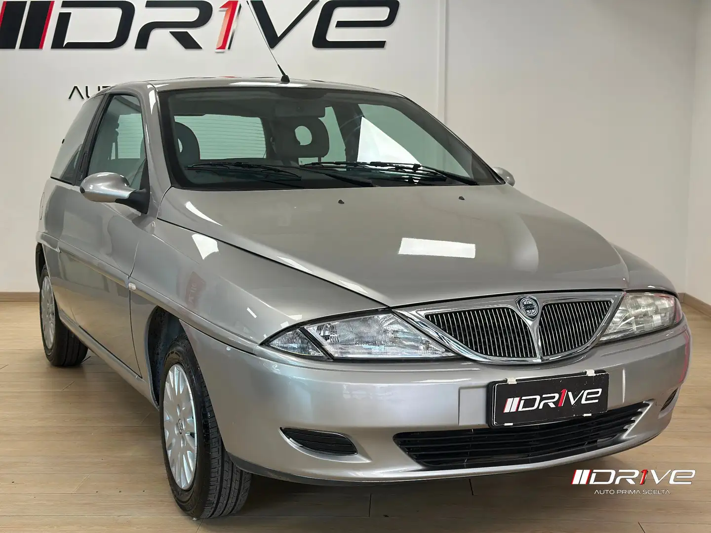 Lancia Y 1.2i cat Elefantino Blu Silber - 2