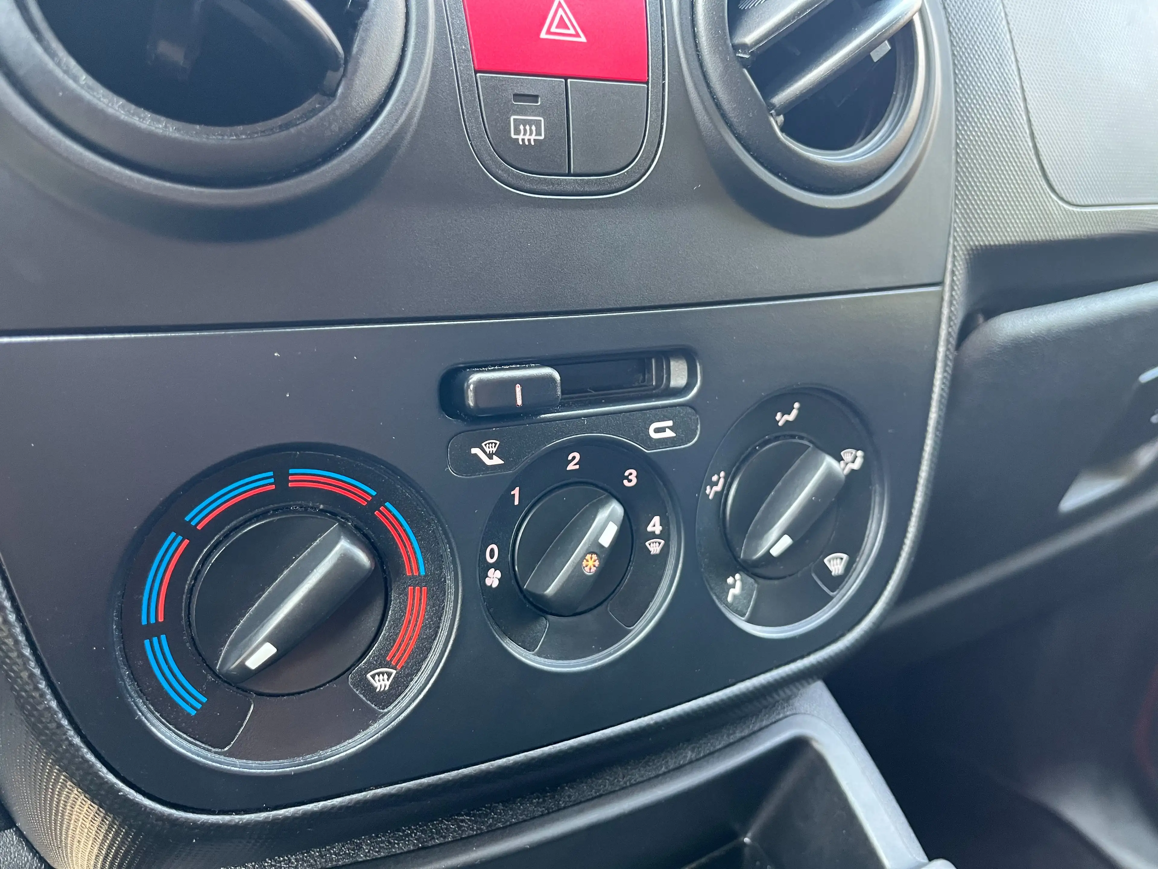 Fiat Qubo Qubo Active/NIEUWSTAAT/EERSTE EIG/AIRCO/GARANTIE — photo 15