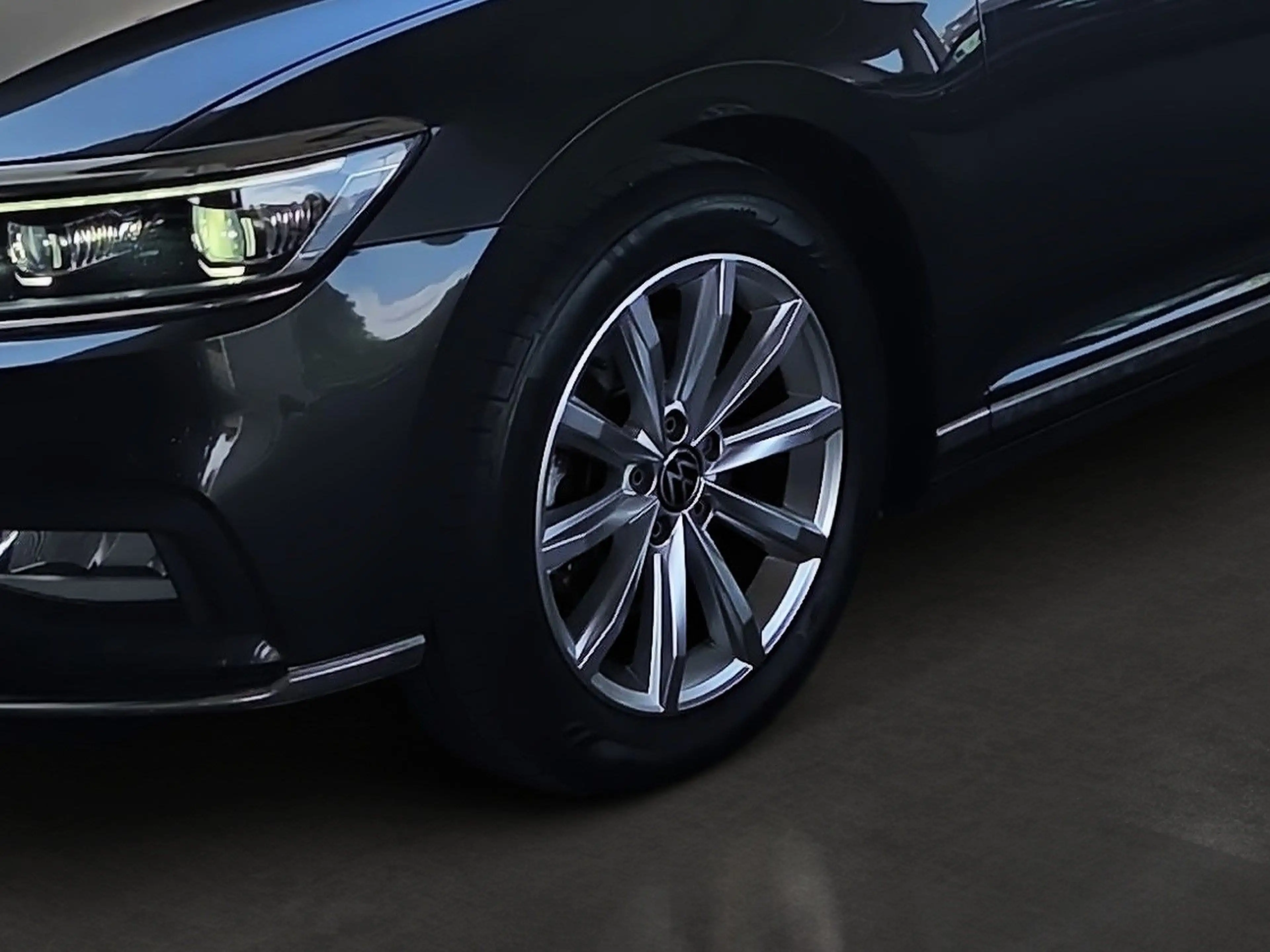Volkswagen Passat Variant Elegance 2,0 SCR TDI DSG/Virtual Cockpit/LED/Kame — photo 10