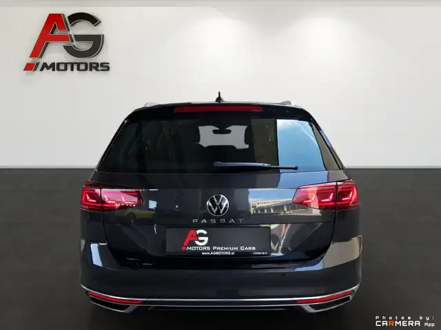 Volkswagen Passat view 6