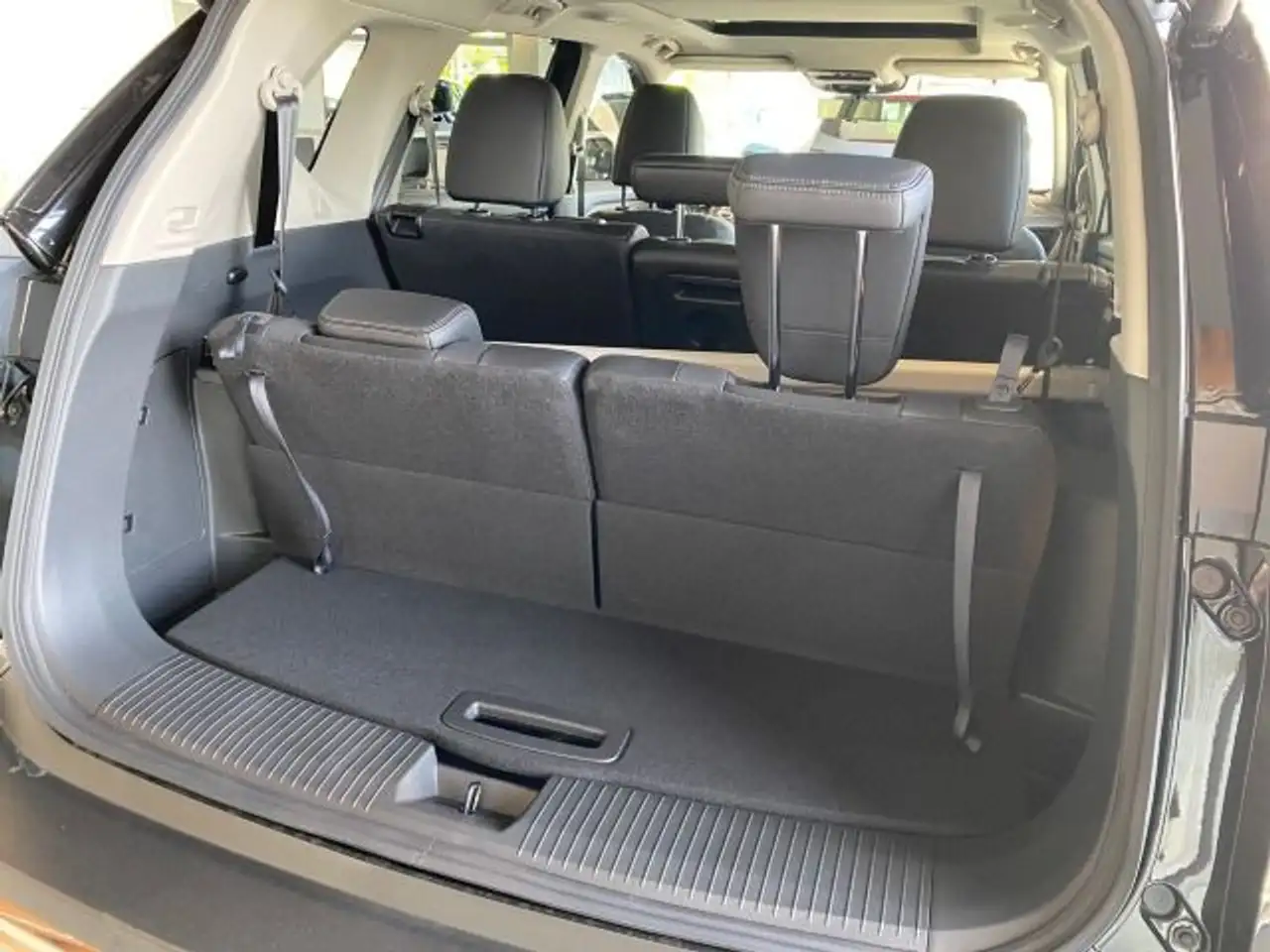 Nissan X-Trail 1.5 VC-T e-Power Tekna+ e-4ORCE *7Sitzer 17