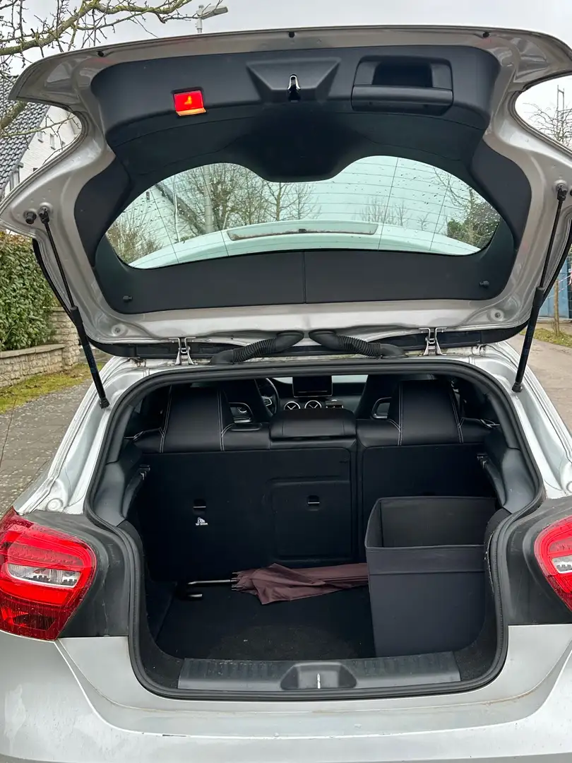 Mercedes-Benz A 180 classe A 180d pack AMG intérieur en bonne enta - 2