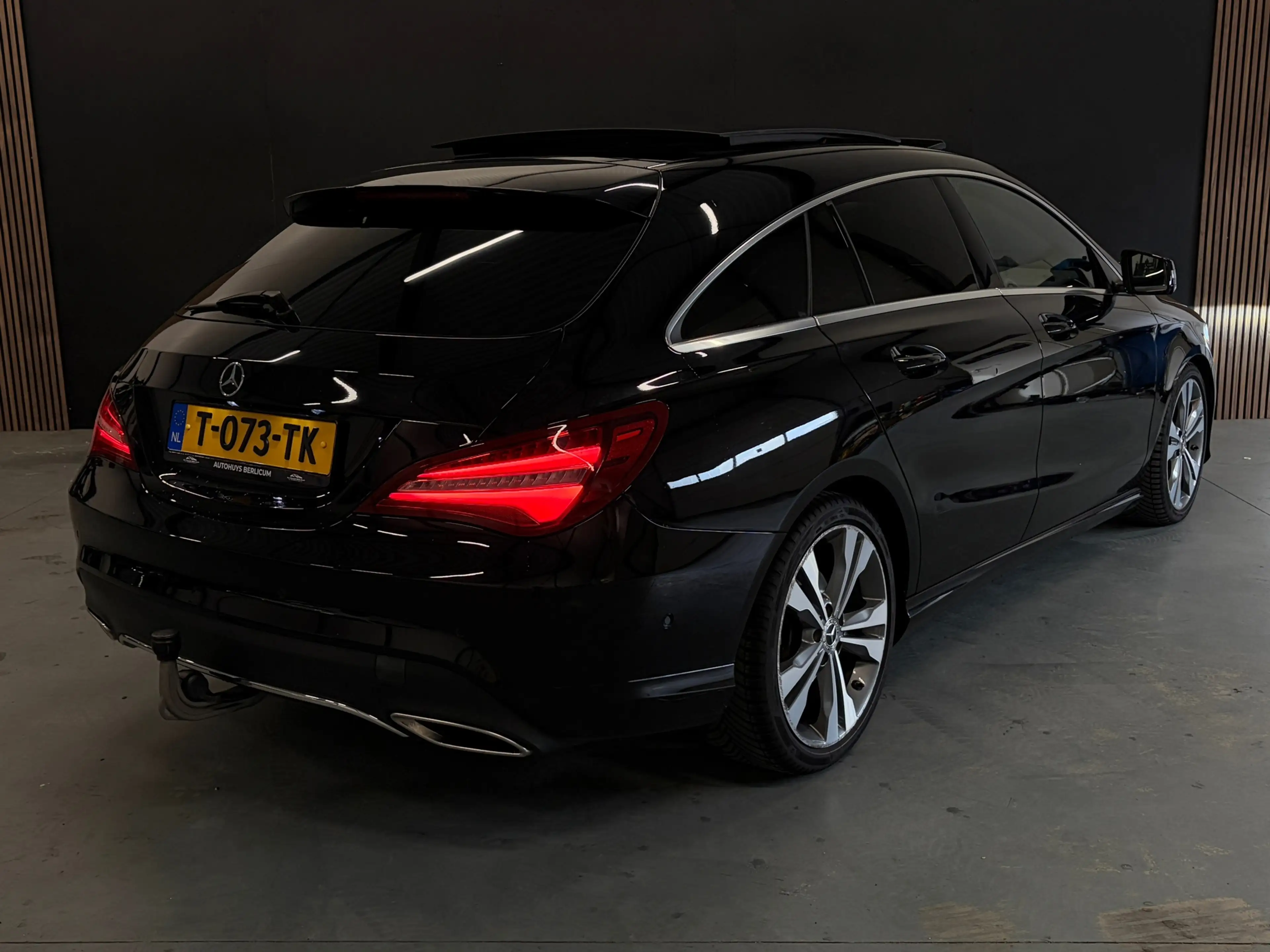Mercedes-Benz CLA 180 Shooting Brake Prestige Automaat Pano Sfeer Trekha — photo 3