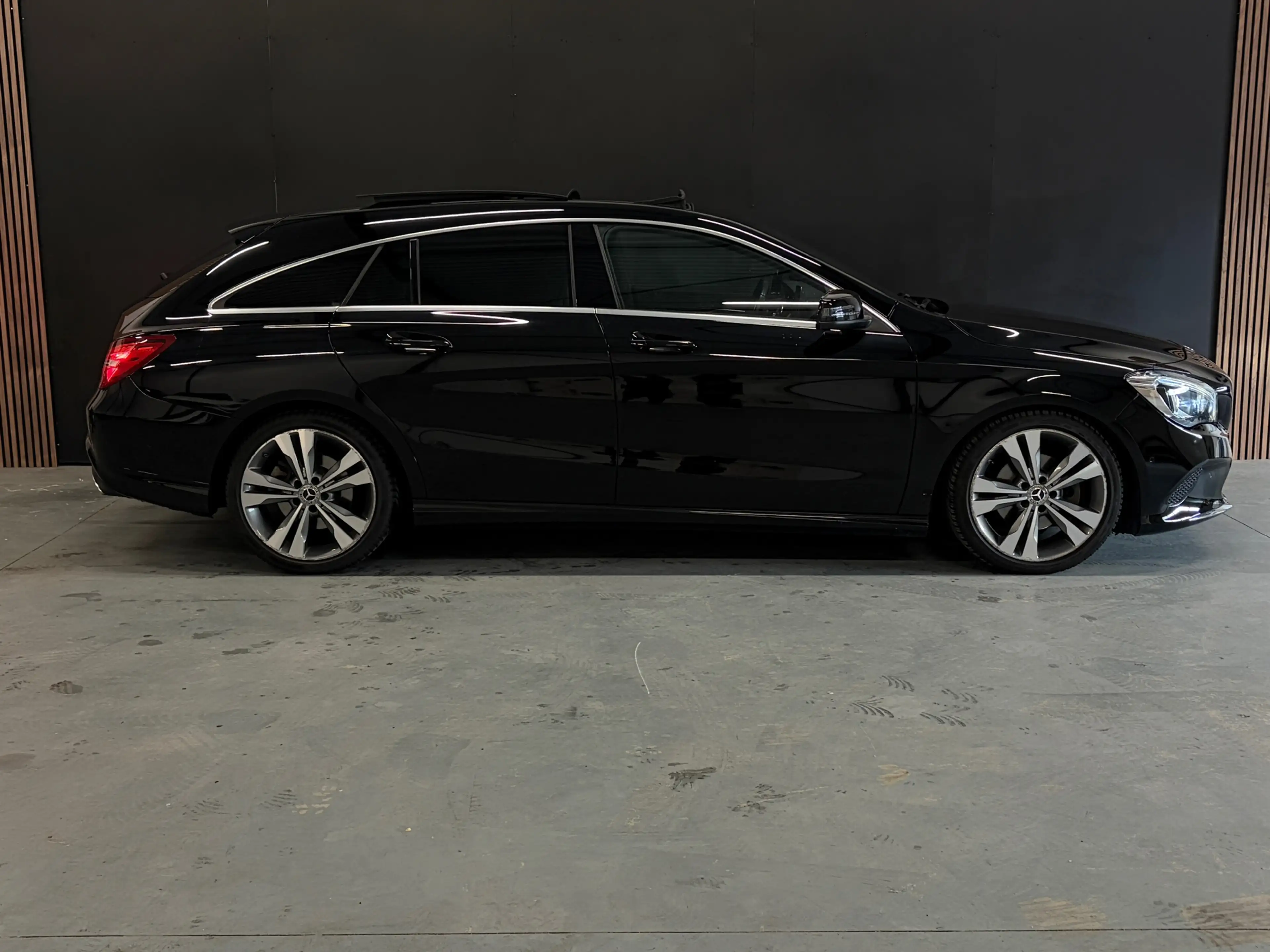 Mercedes-Benz CLA 180 Shooting Brake Prestige Automaat Pano Sfeer Trekha — photo 6