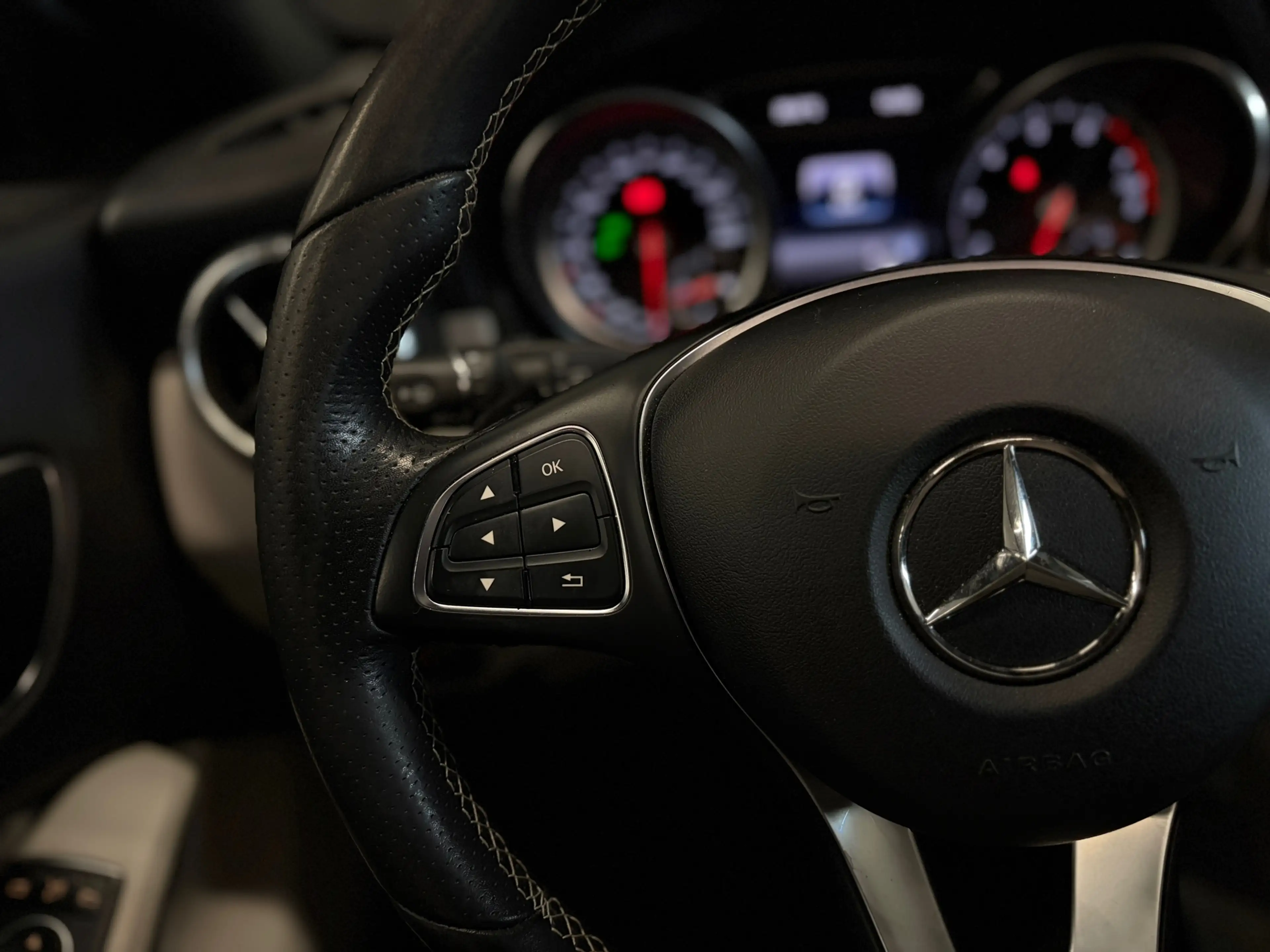 Mercedes-Benz CLA 180 Shooting Brake Prestige Automaat Pano Sfeer Trekha — photo 9