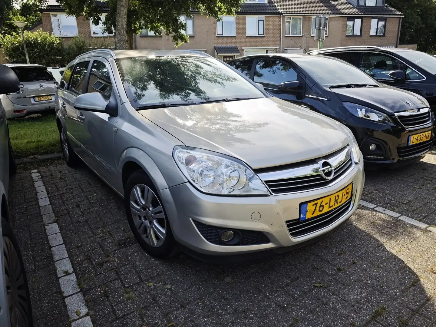 Opel Astra 1.6 Cosmo Beige - 1
