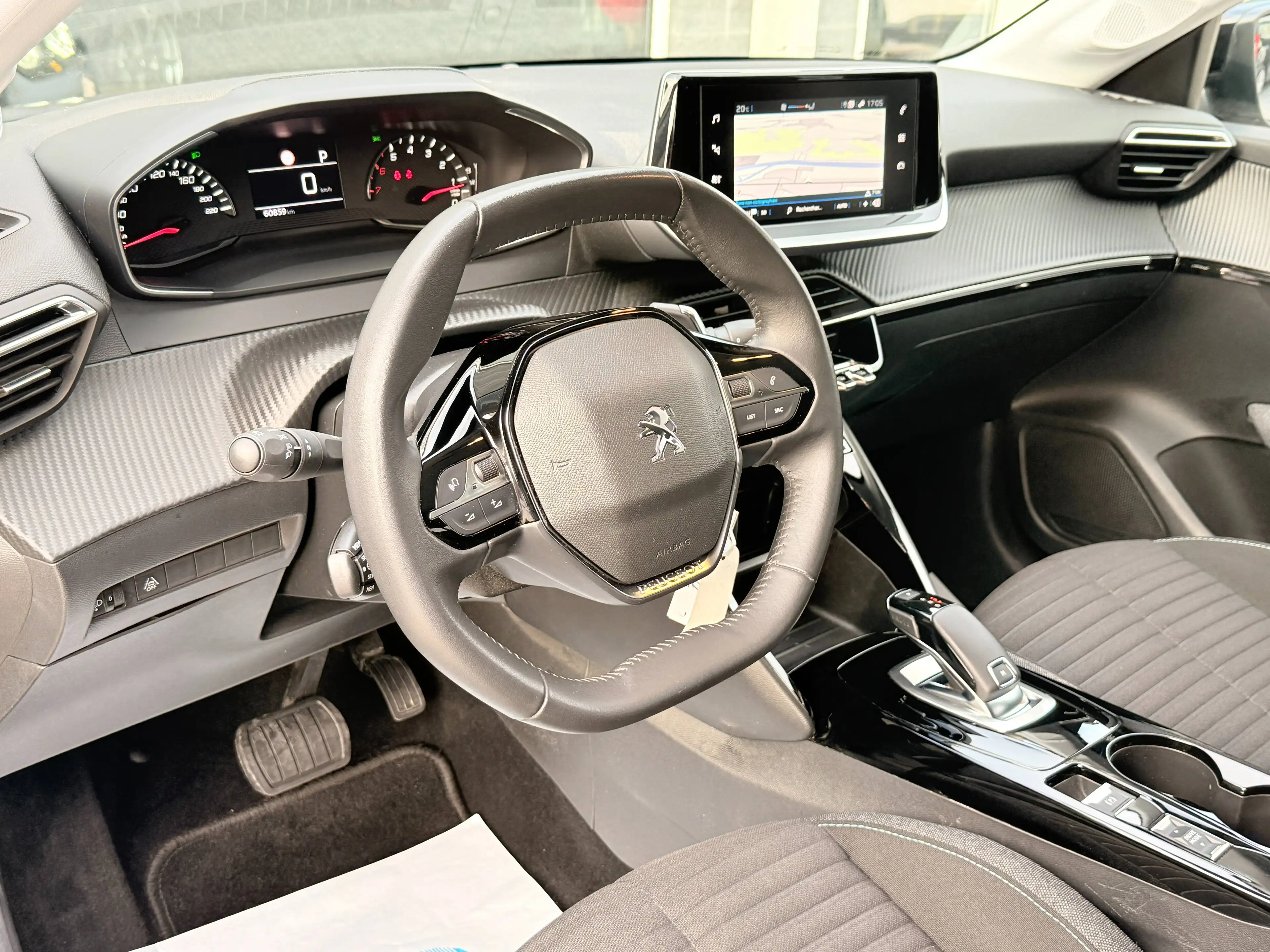 Peugeot 208 208 1.2i PureTech*Style*Gps*Boite-Auto*1er Main*Garantie 12 Mois* — photo 12