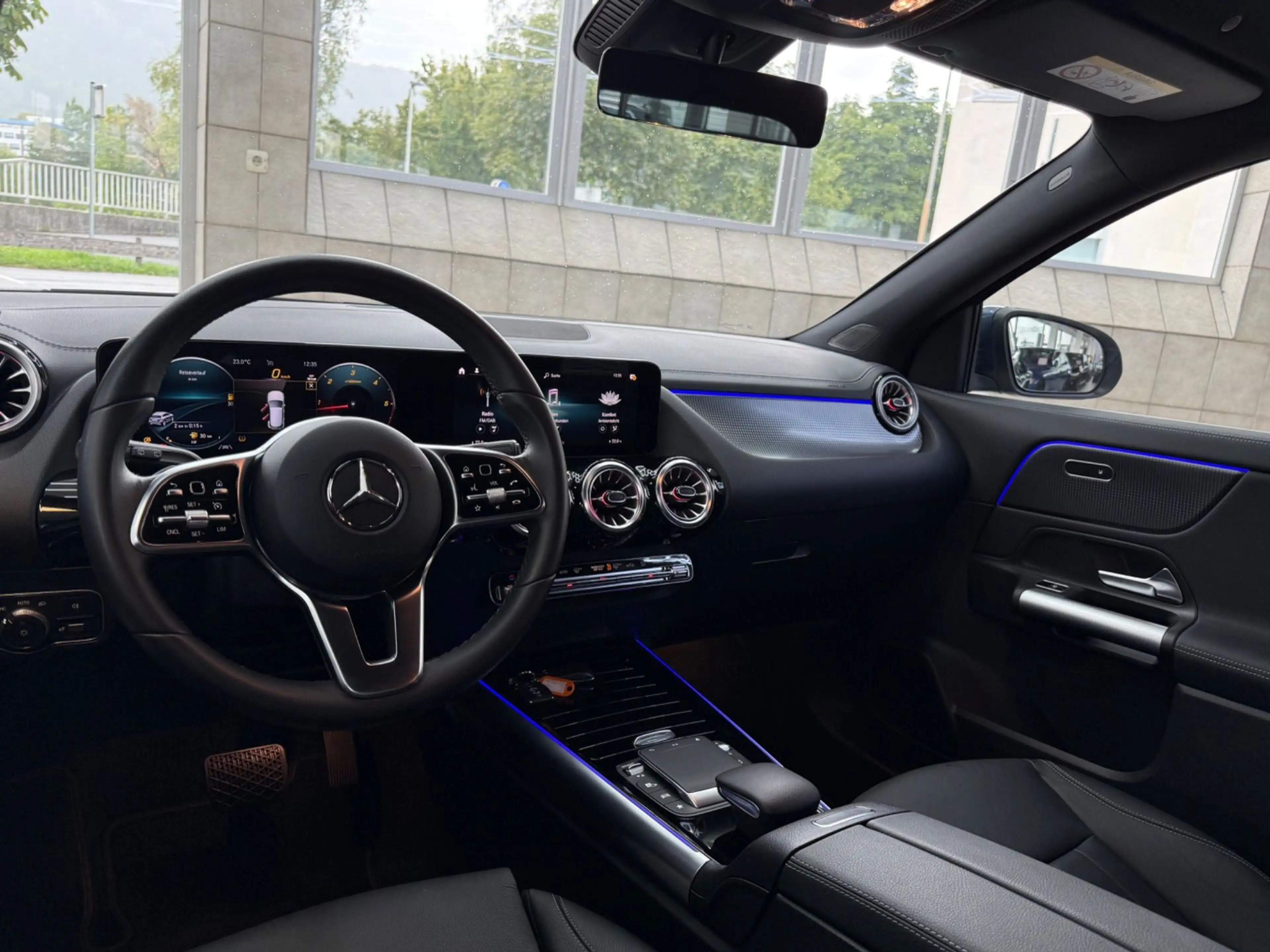 Mercedes-Benz GLA 220 d 4MATIC *AMBIENTE*SHZ*NEUWERTIG — photo 14