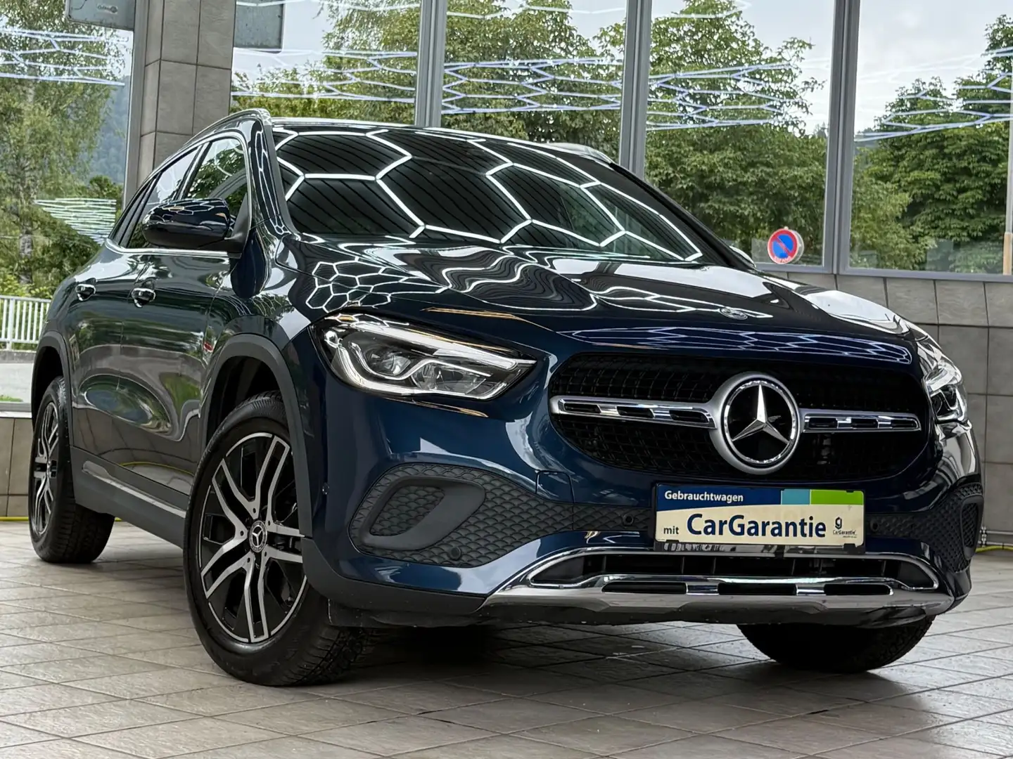 Mercedes-Benz GLA 220 d 4MATIC *AMBIENTE*SHZ*NEUWERTIG Blau - 1