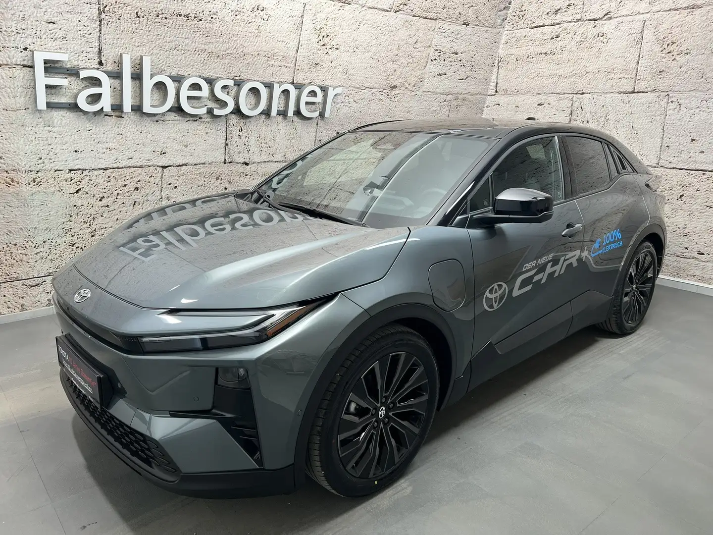 Toyota C-HR+ 252 kW AWD Lounge + Sky & Sound Paket Grau - 1