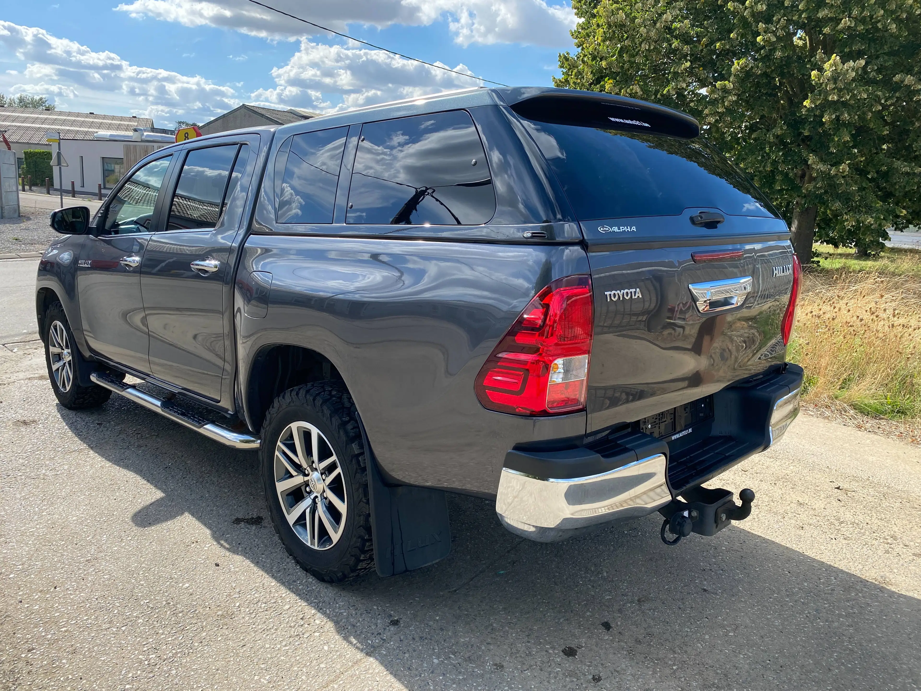 Toyota Hilux 2.4 D-4D 4WD Lounge — photo 3