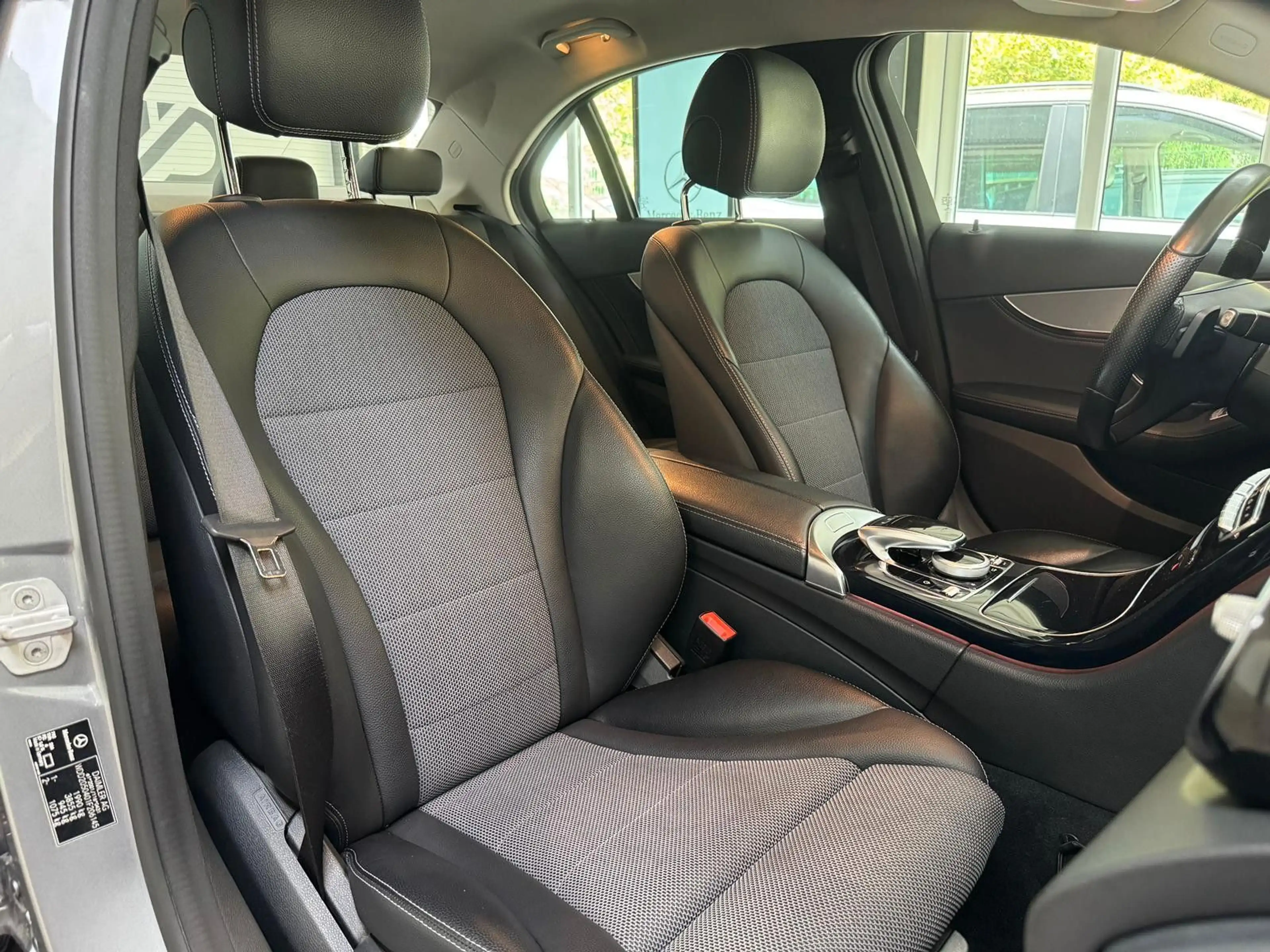 Mercedes-Benz C 180 CGI Avantgarde*Ambiente*Spurh.*Totwinkel* — photo 23