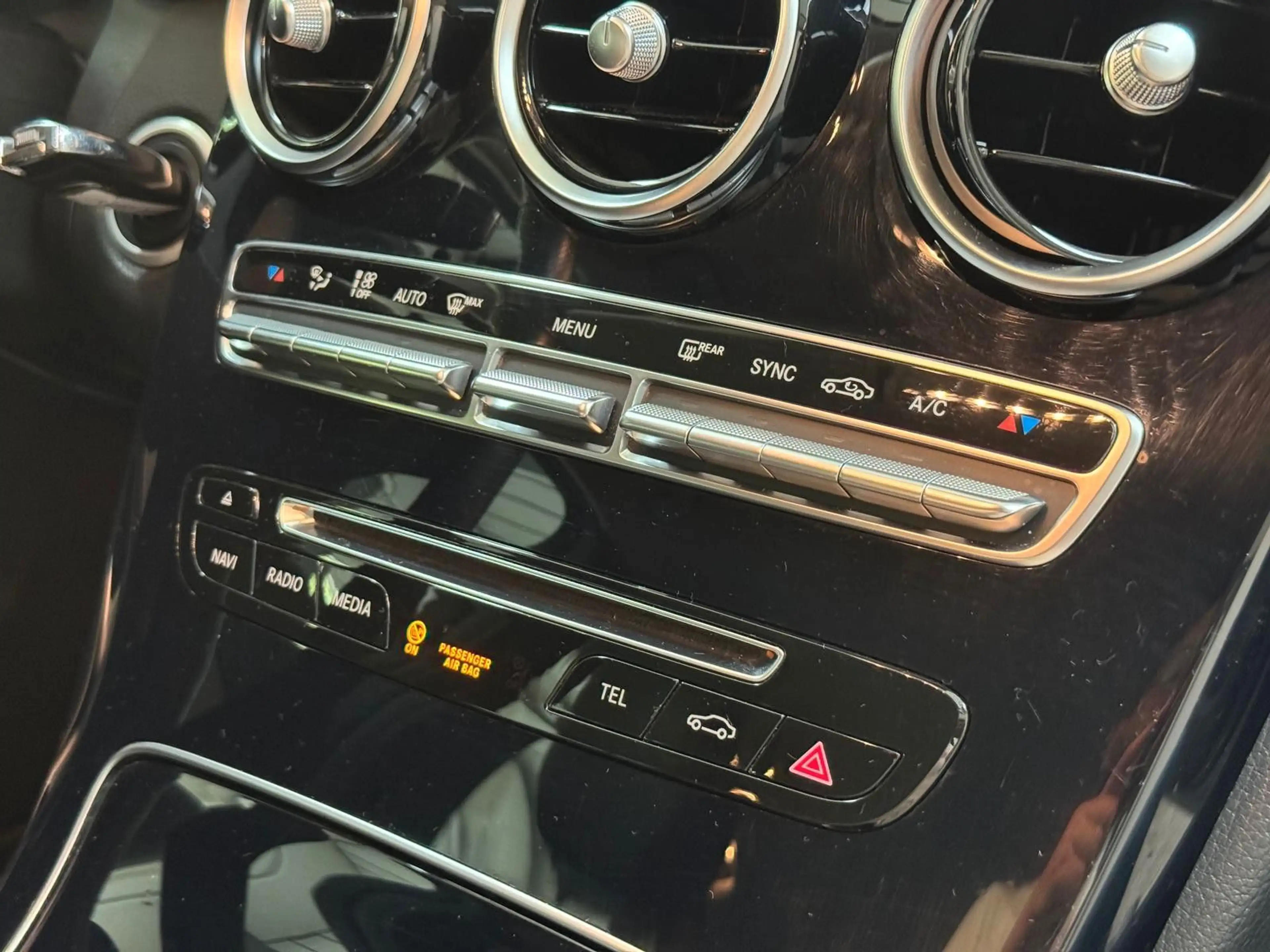 Mercedes-Benz C 180 CGI Avantgarde*Ambiente*Spurh.*Totwinkel* — photo 27