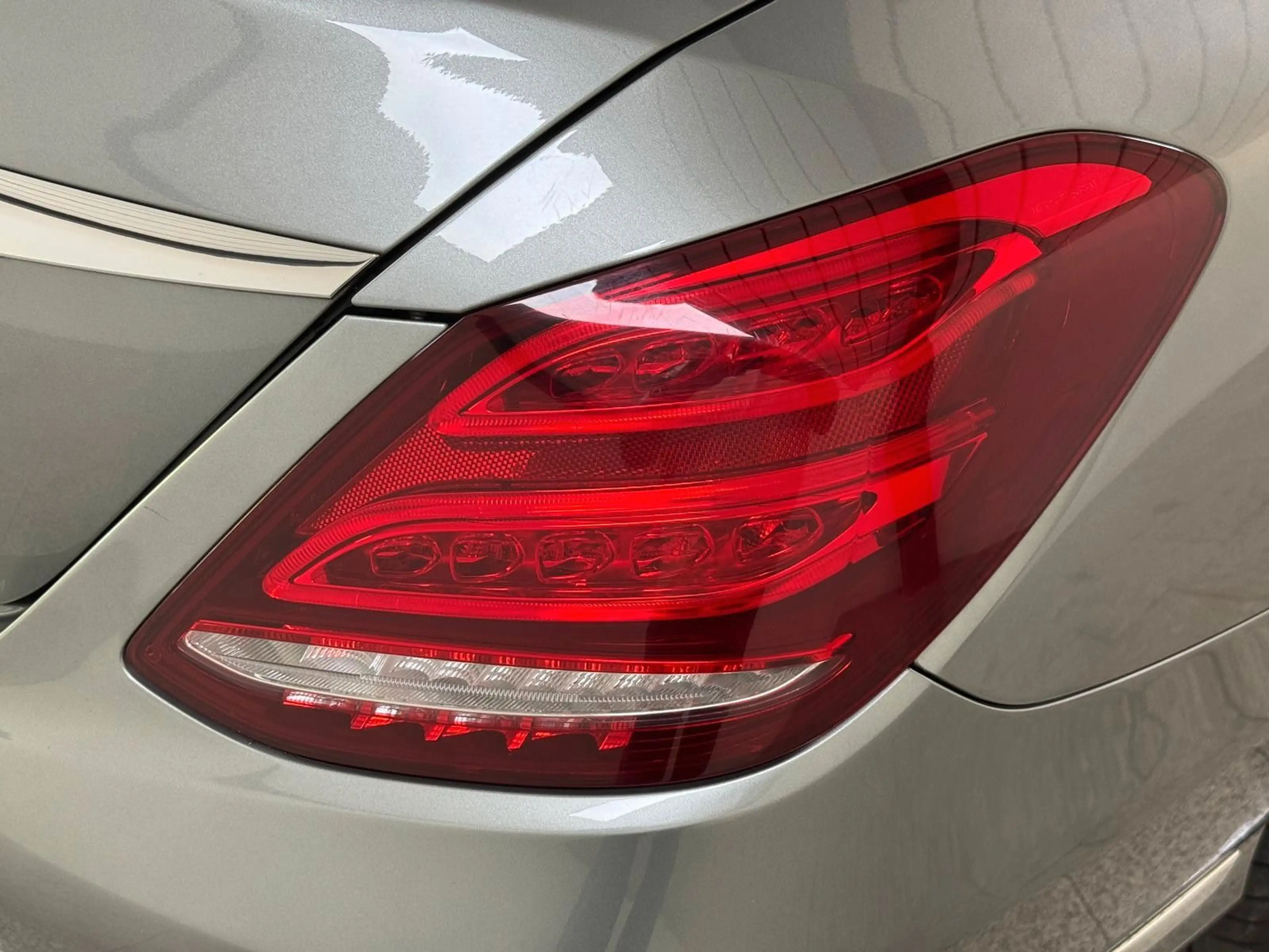 Mercedes-Benz C 180 CGI Avantgarde*Ambiente*Spurh.*Totwinkel* — photo 12